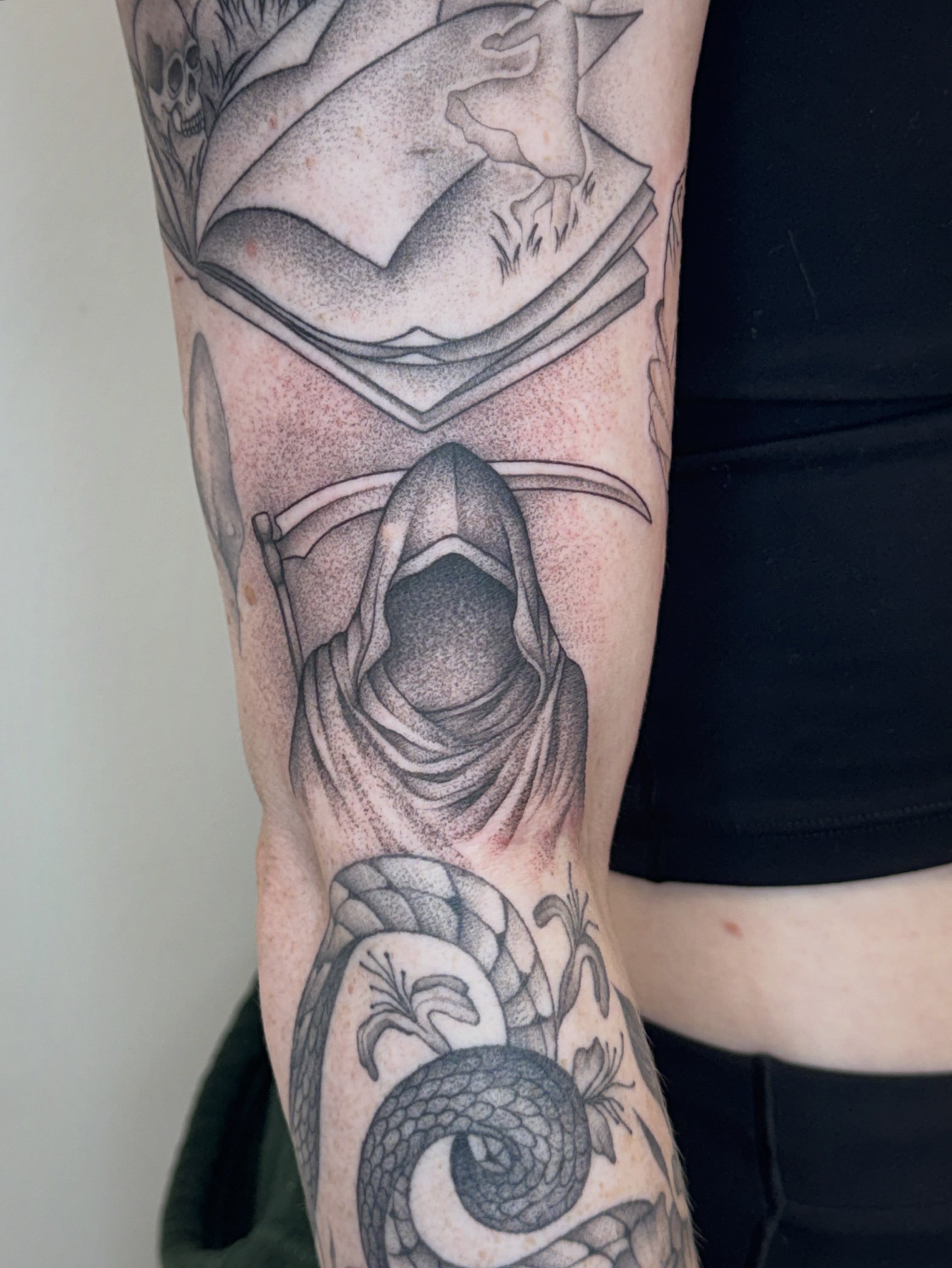 Tattoo by @taracrespitattoos โ dotwork, black_and_grey