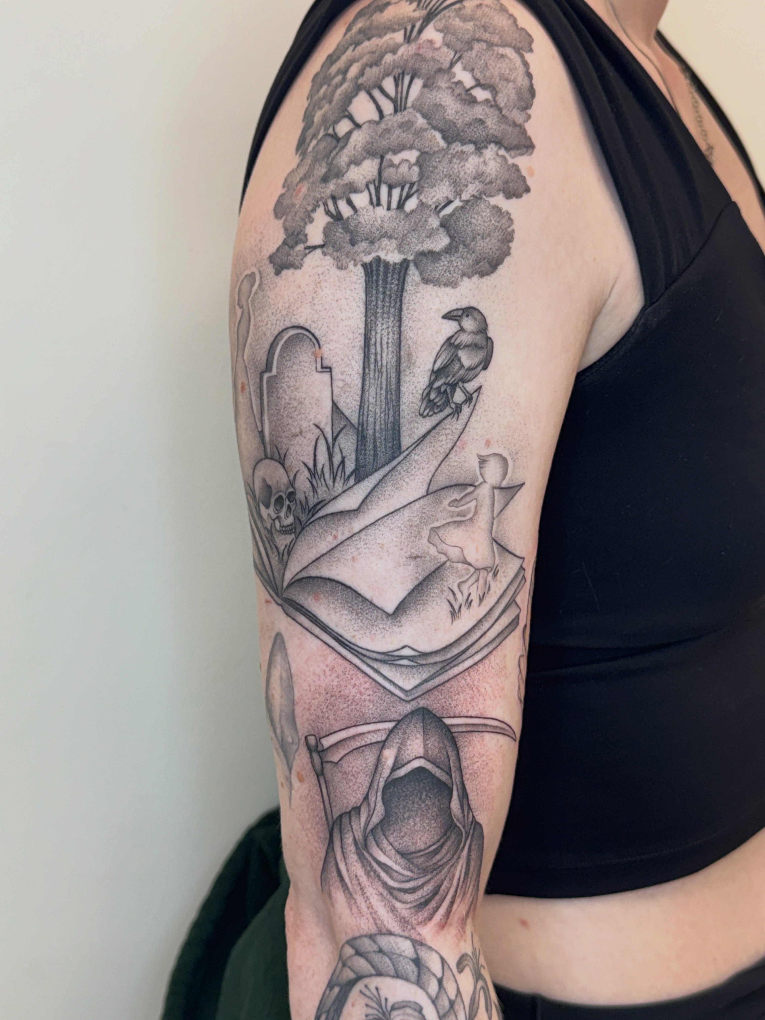 Tattoo by @taracrespitattoos โ black_and_grey, realism