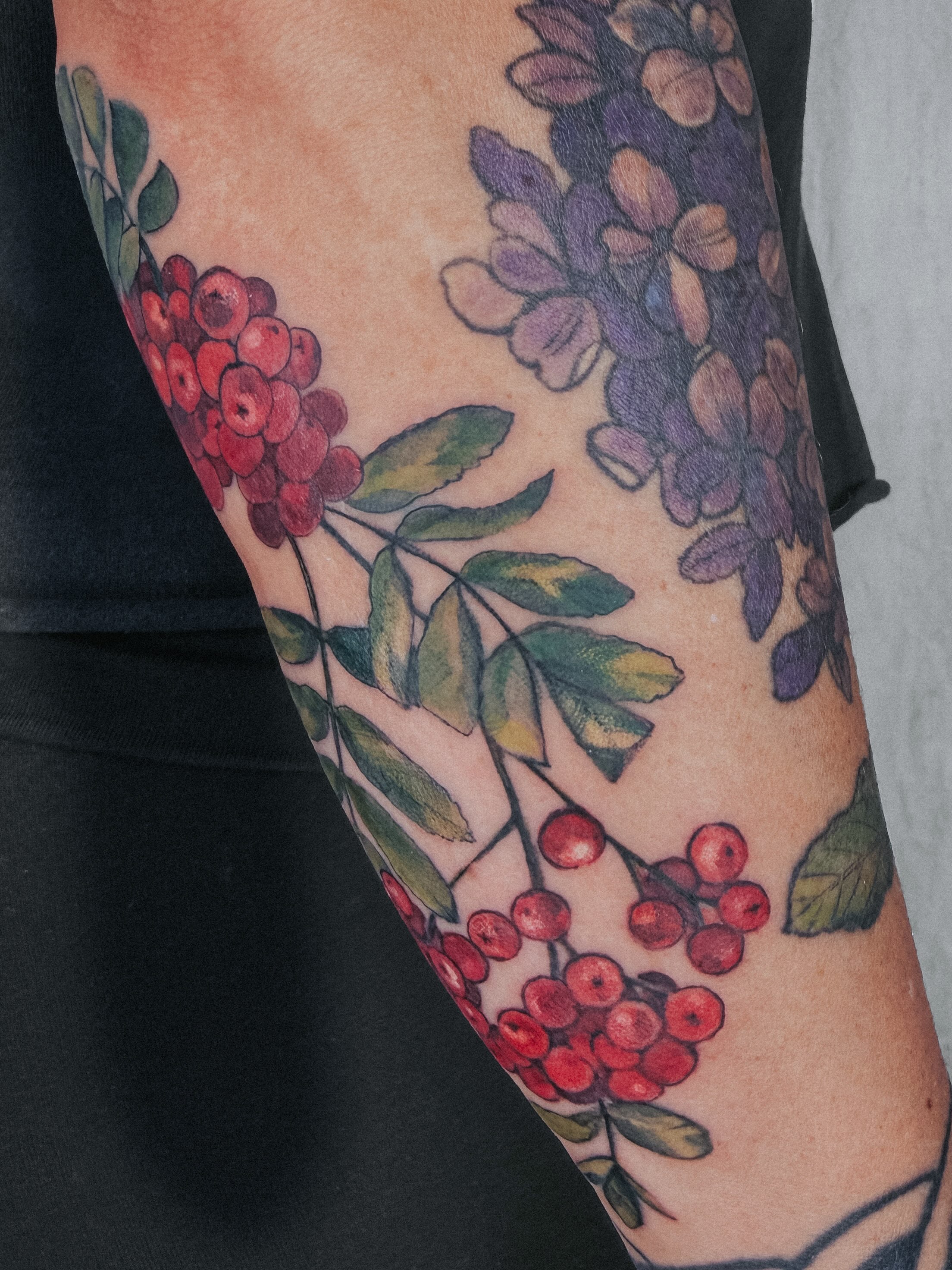 Tattoo by @lucy__yin — realism, watercolor