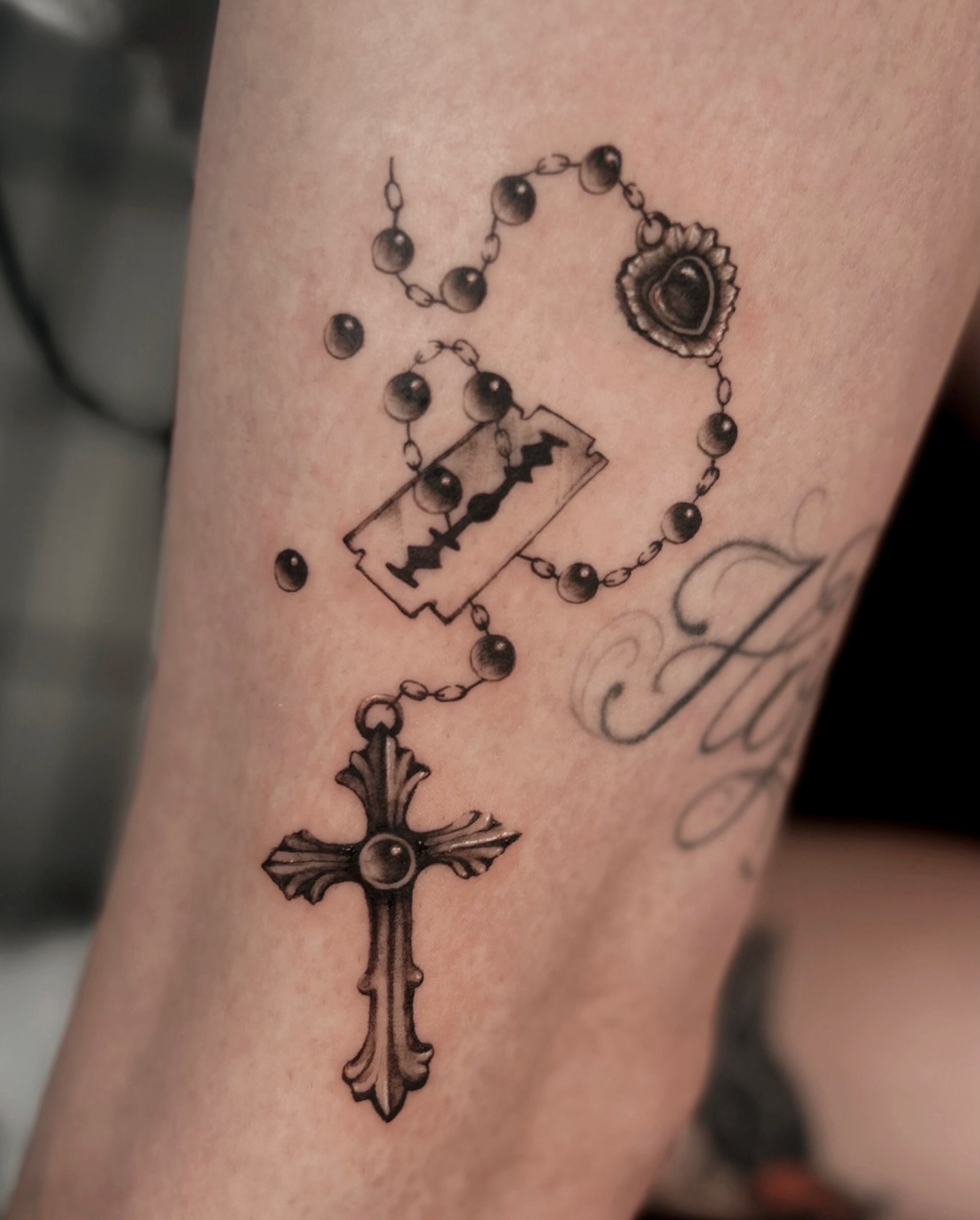 Tattoo by @pixisoda โ black_and_grey