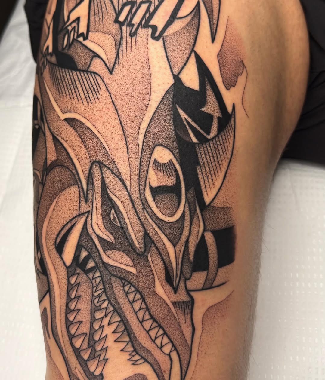 Tattoo by @z__tattoos — dotwork, geometric