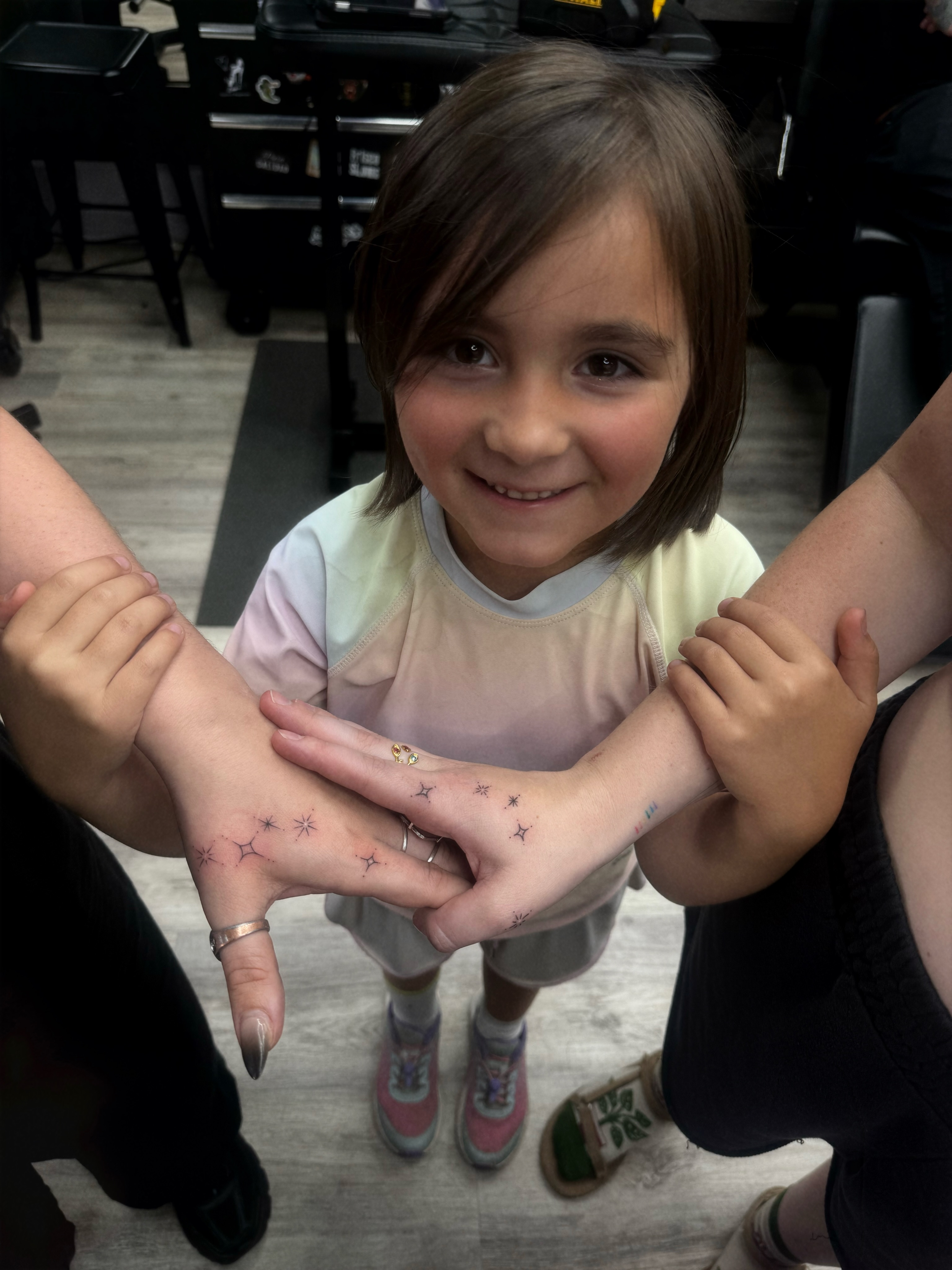 Stars dotwork tattoo on the hand by 🕸️EC🥷🏼🌁🇲🇽🕸️