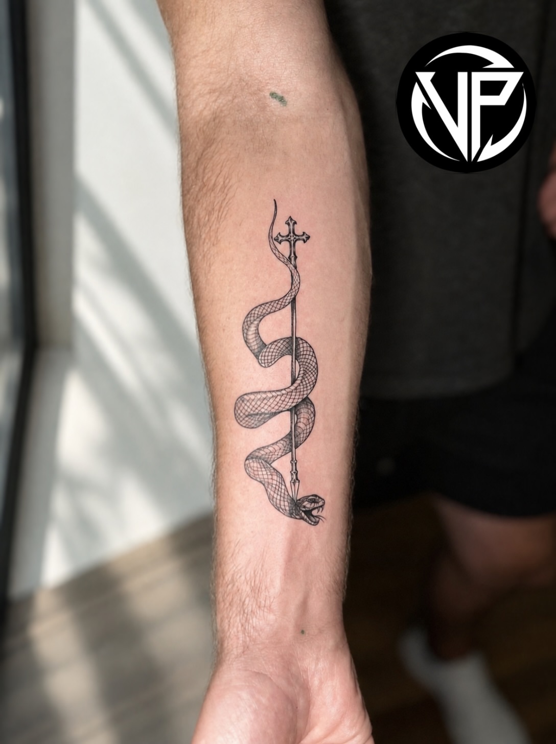 Tattoo by @vu.holistic — black_and_grey