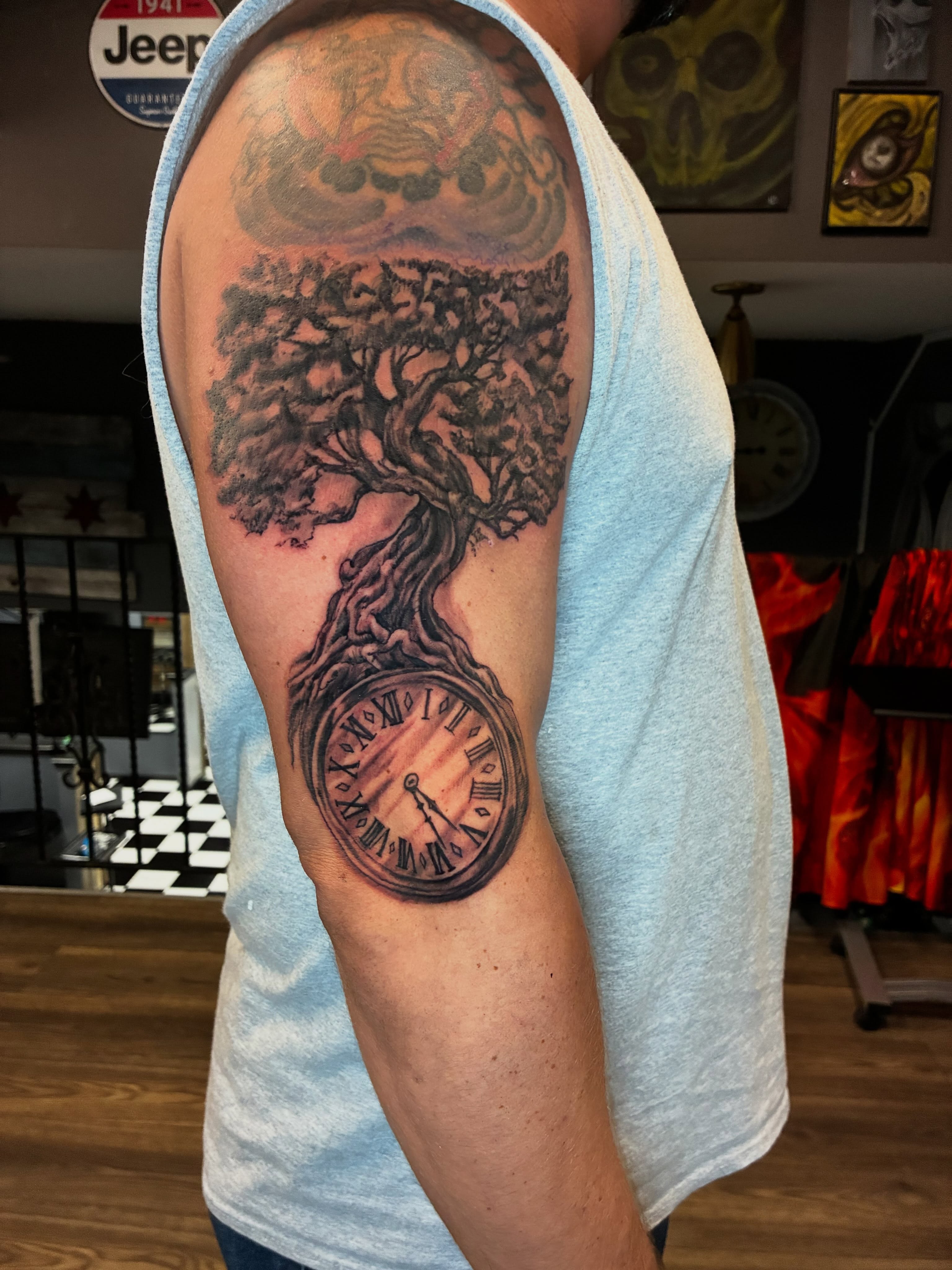 Tattoo by @kilinkstr14 — realism, dark_realism