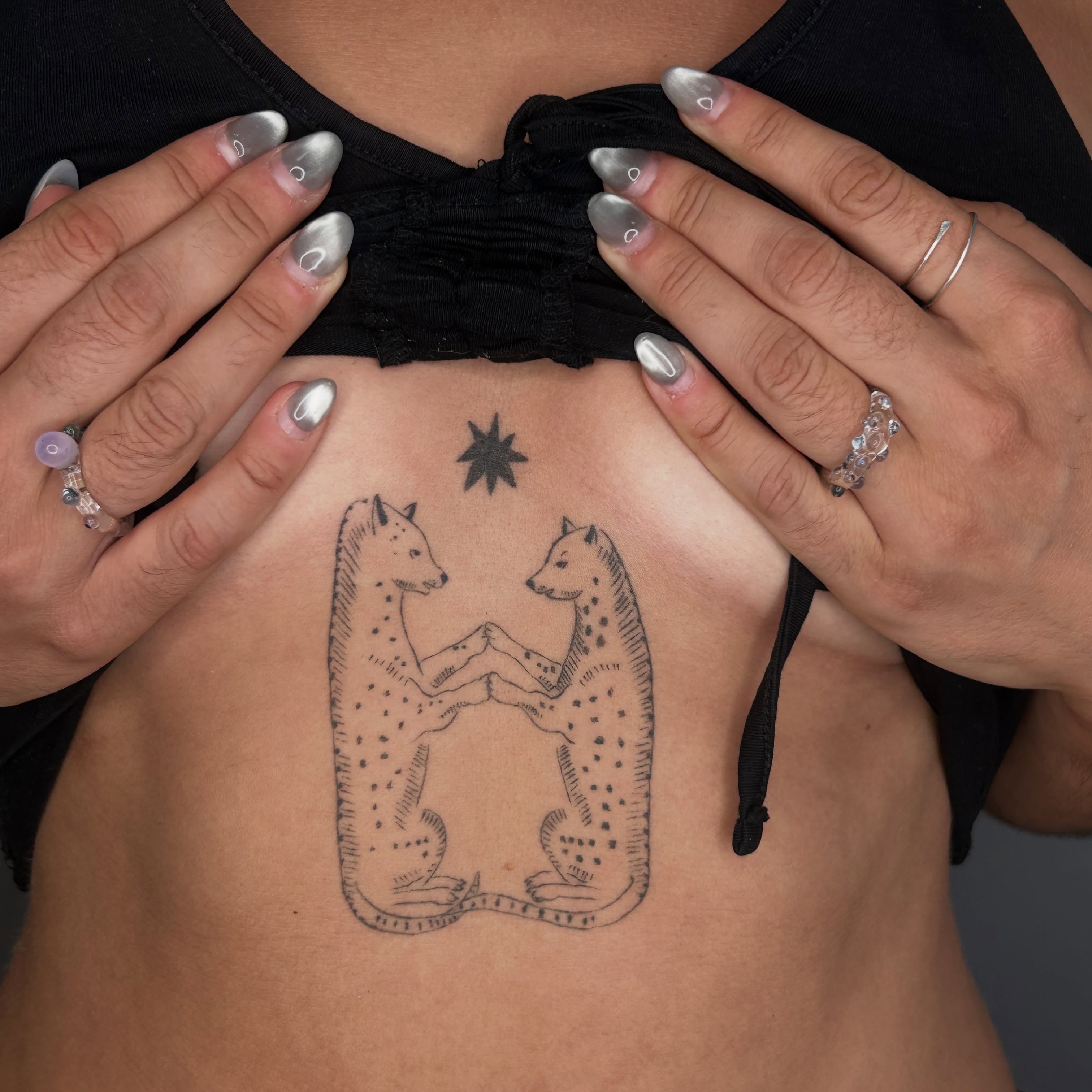 Tattoo by @klaracoral — black_and_grey