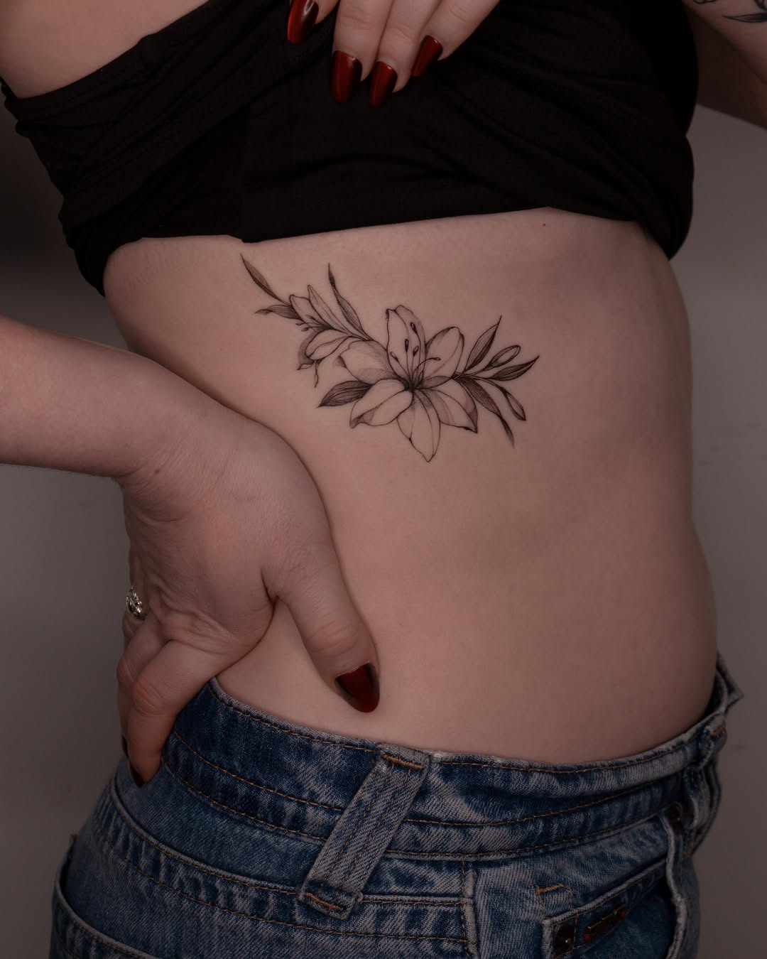 Tattoo by @ezzeink — black_and_grey