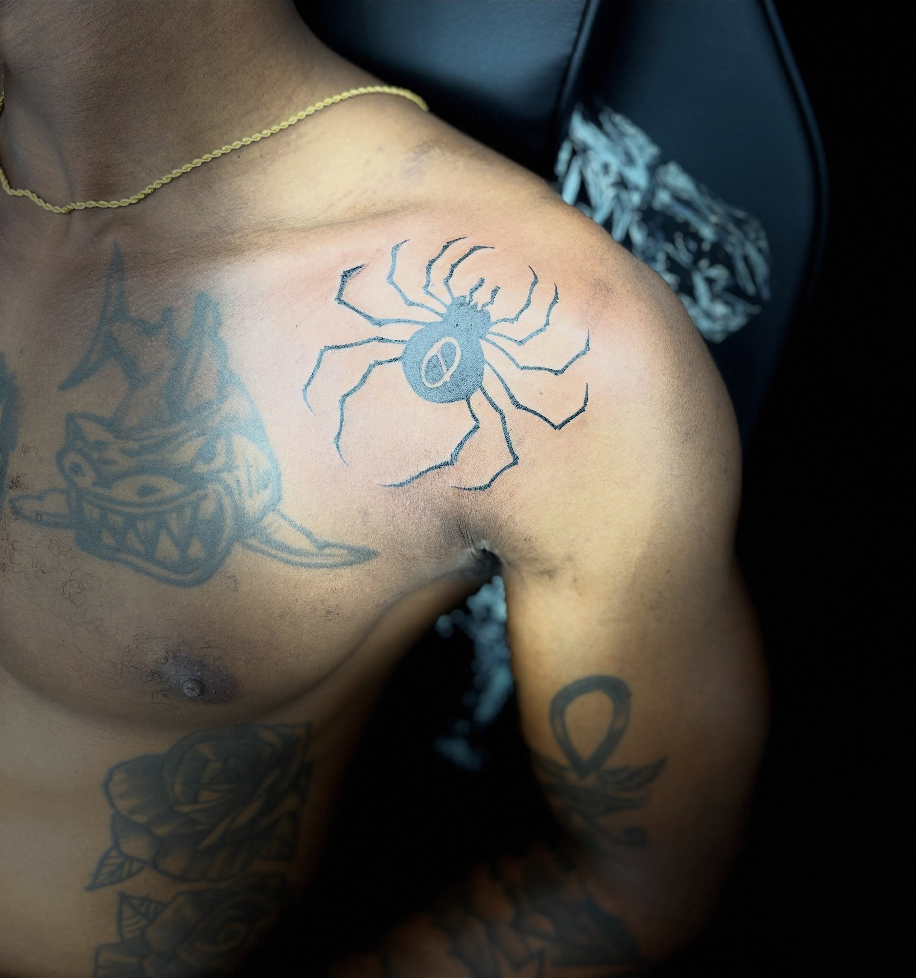 Spider black and grey tattoo on the shoulder by Comic-Book-M πͺβπ½π₯