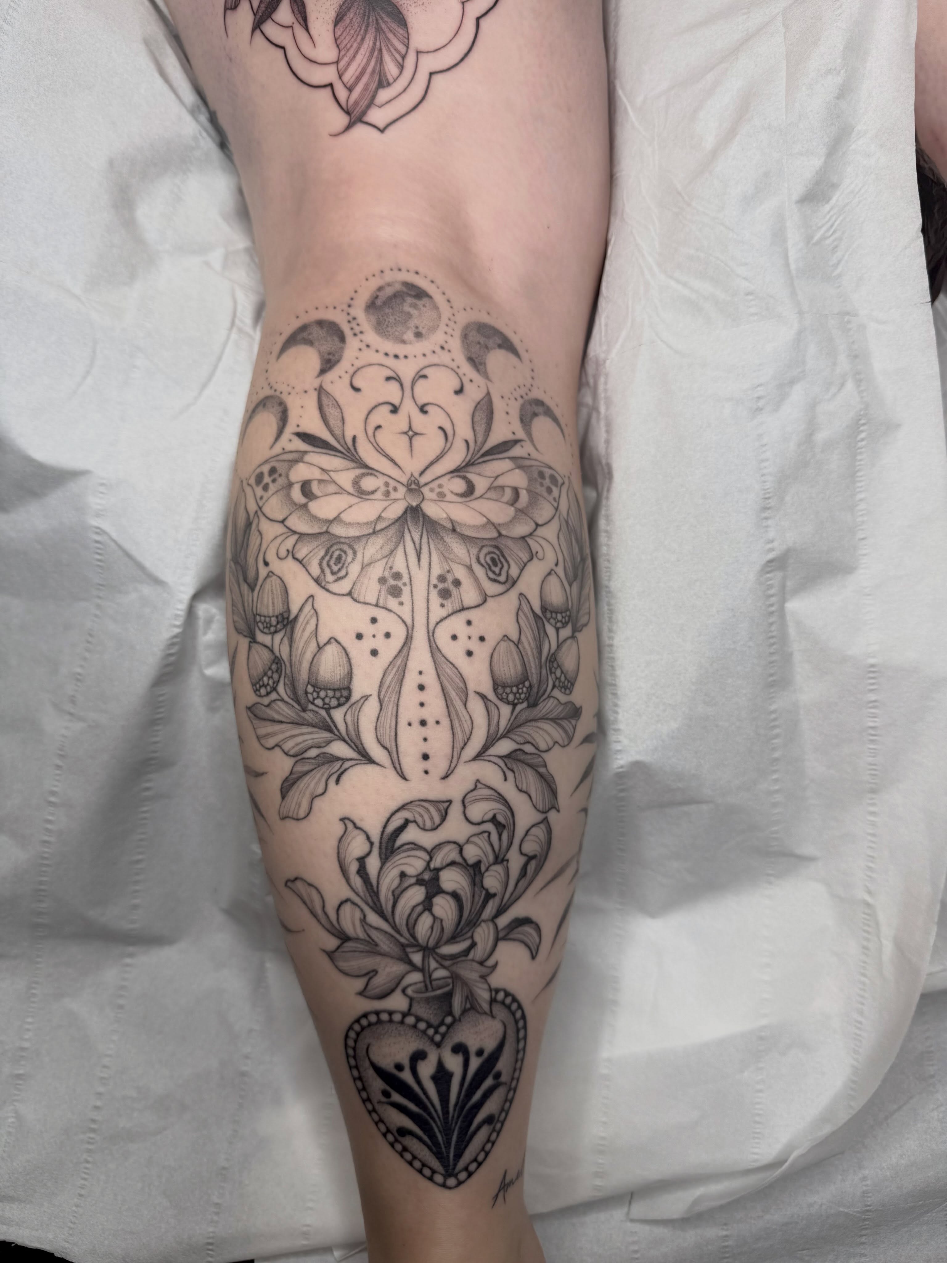 Tattoo by @emmaloutattooxx — dotwork, ornamental