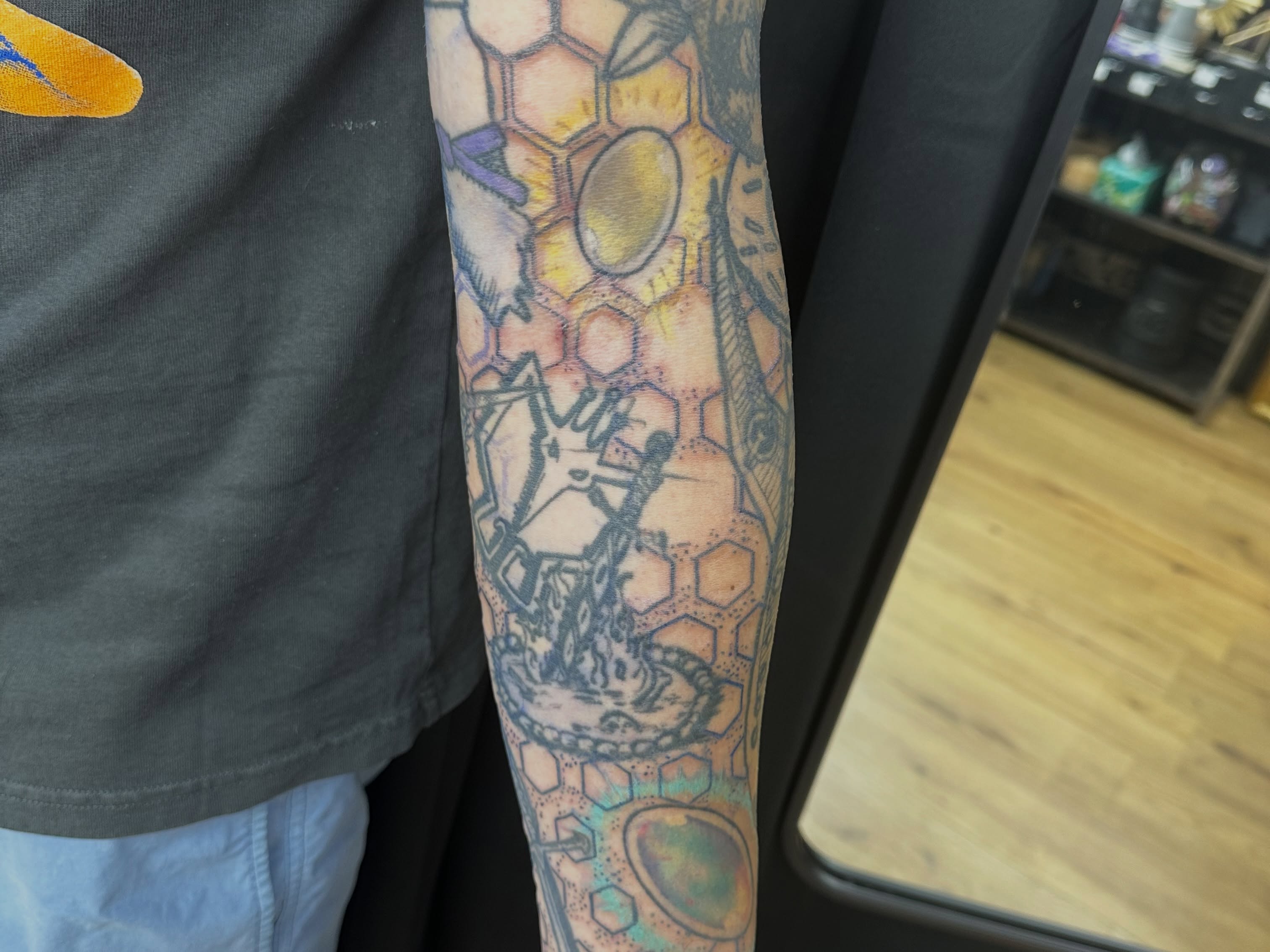 Tattoo by @suzentattoozen — geometric