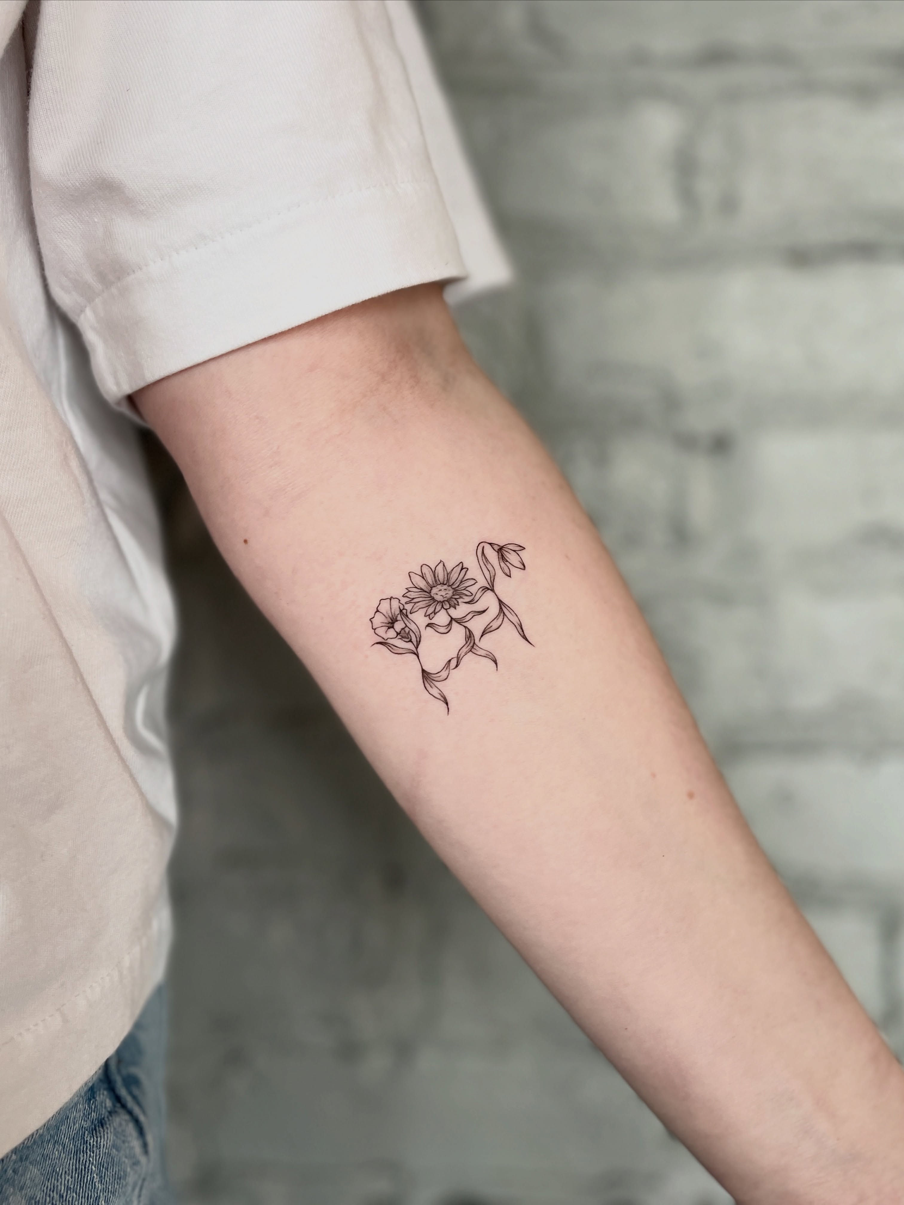 Tattoo by @rubyruby_tattoo — fine_line