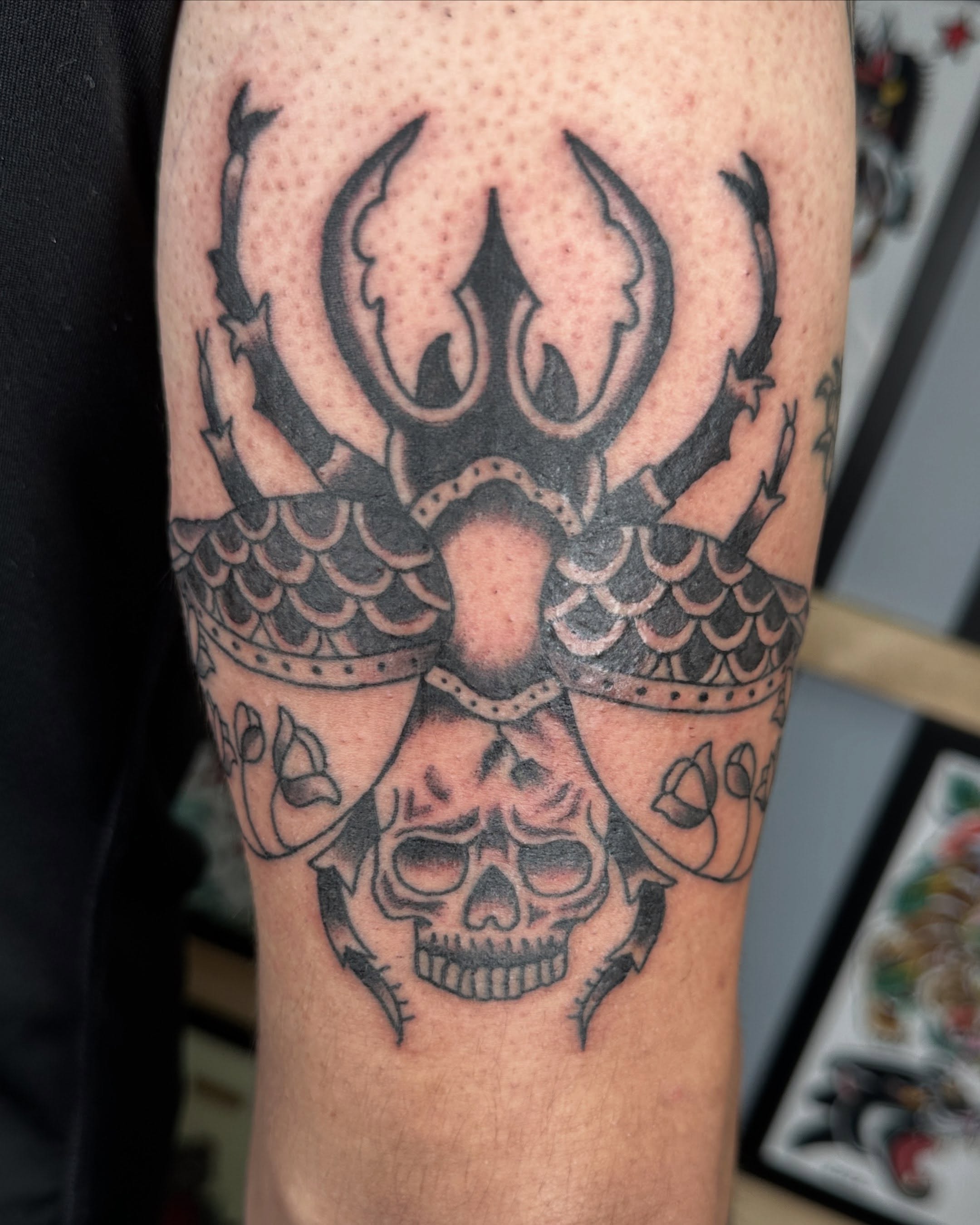 Tattoo by @piratewizardtattoo — black_and_grey