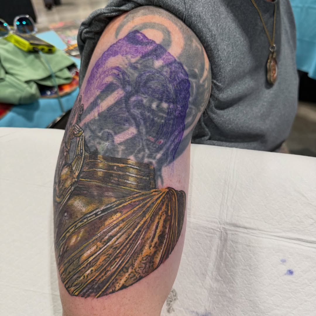 Tattoo by @tattoosbybacon โ realism