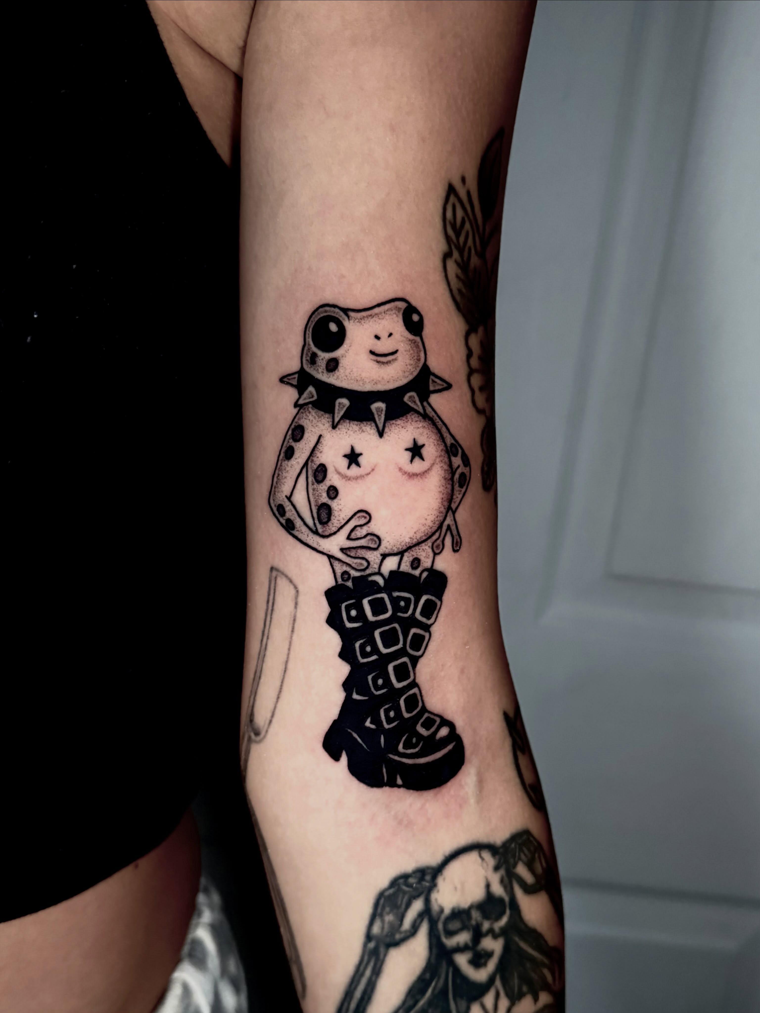 Tattoo by @nia.c__tattoo — dotwork