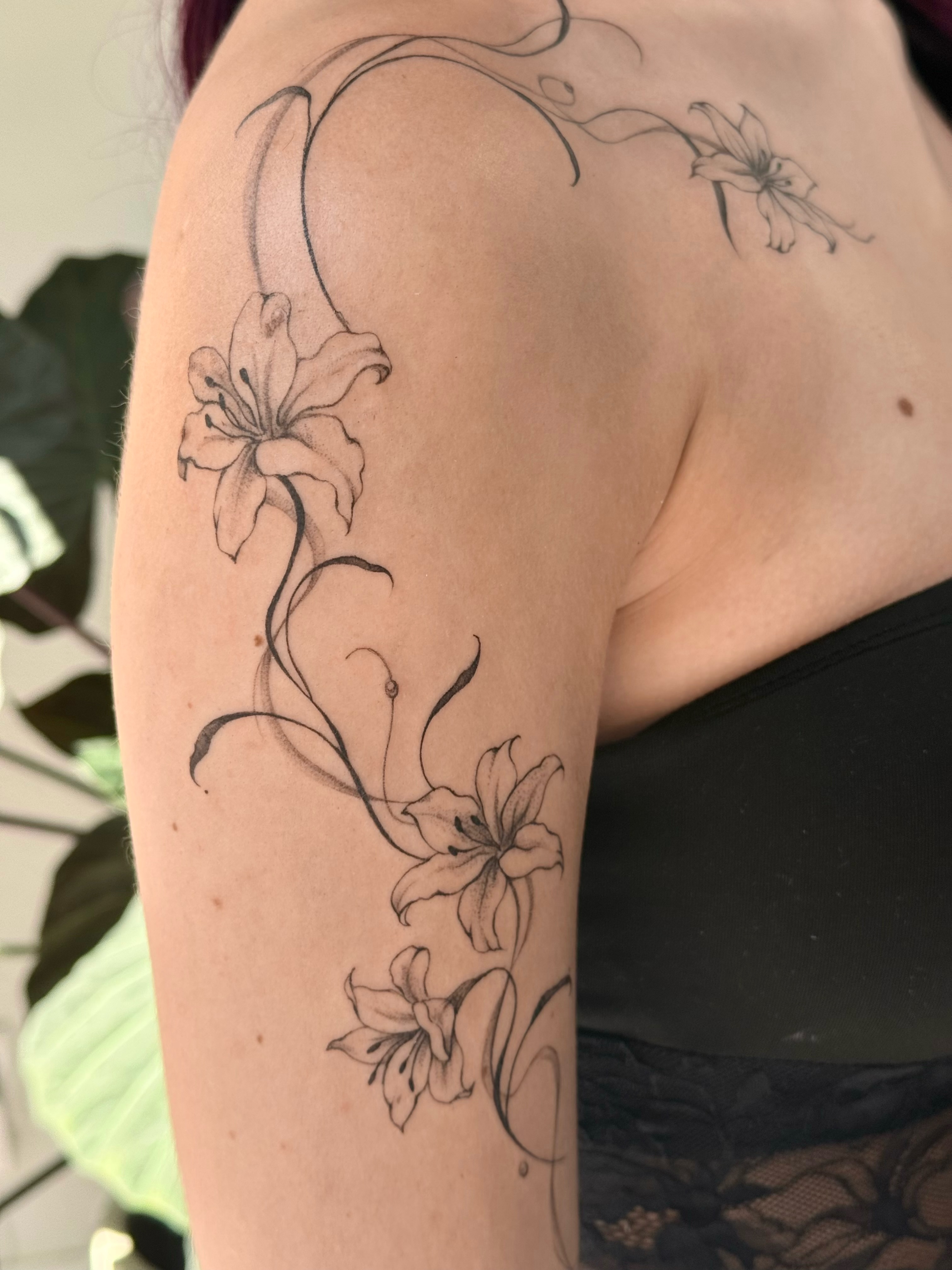 Tattoo by @pomaikai.artistry — black_and_grey