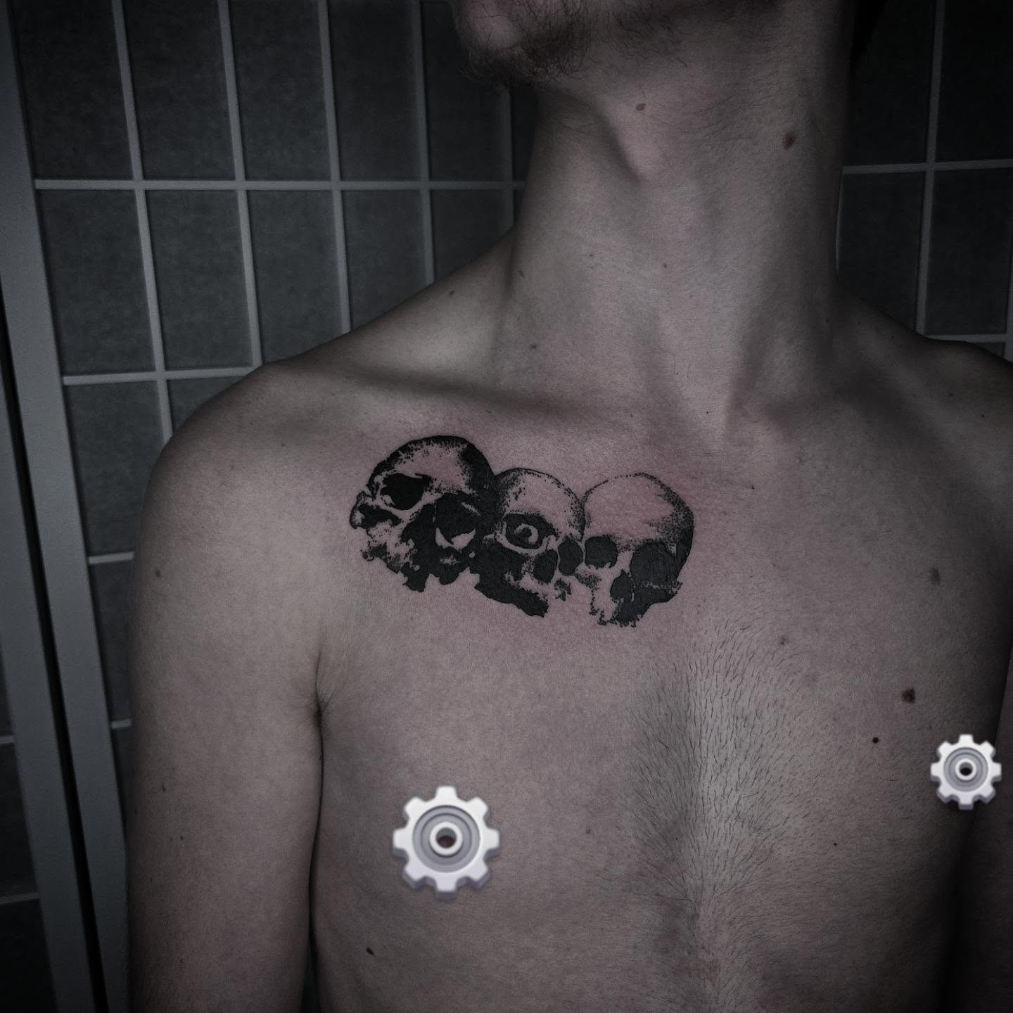 Skulls black and grey tattoo on the chest by ⚙️ 𝔄𝔞𝔯𝔬𝔫 𝔇. ⚙️
