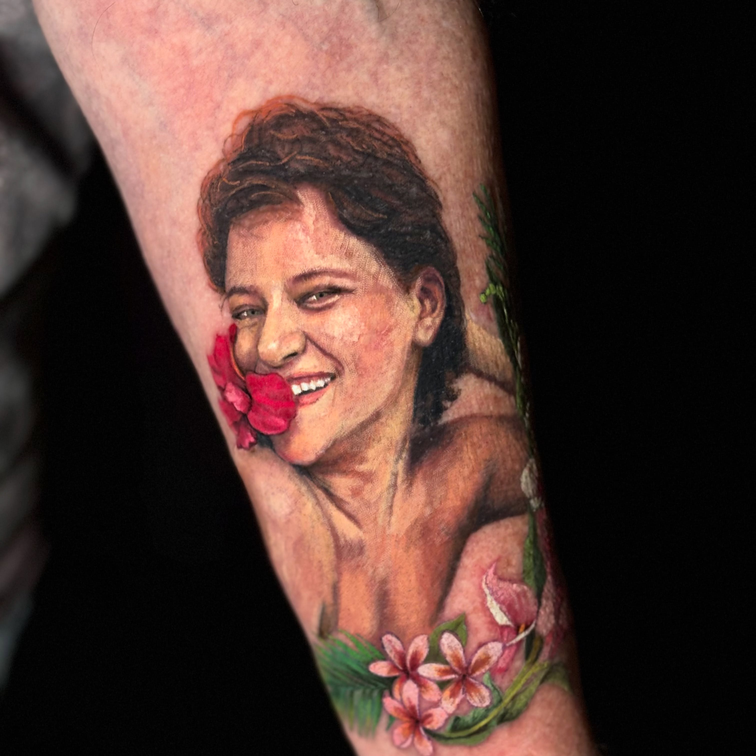 Tattoo by @songsparrowink — realism