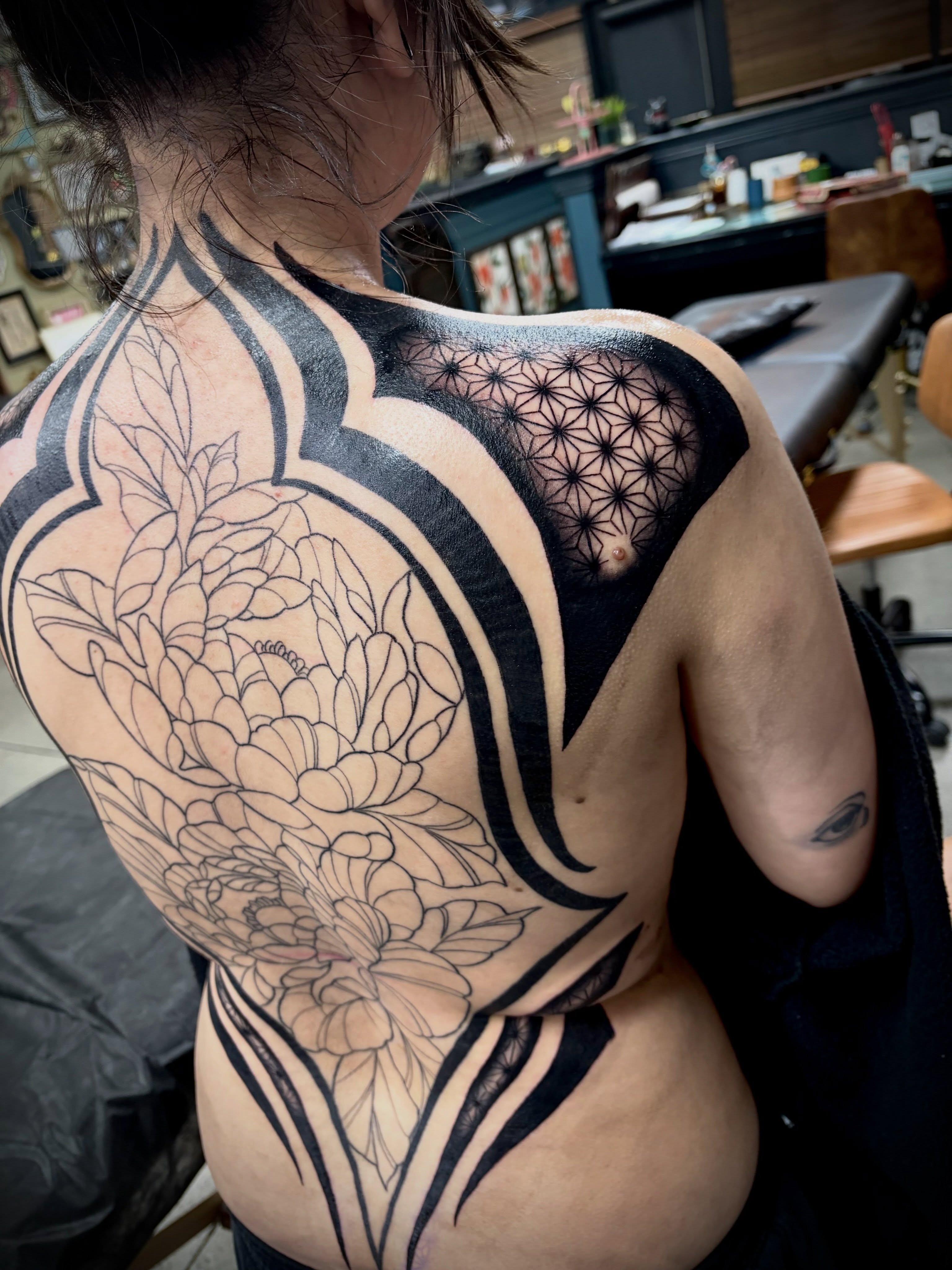 Tattoo by @ashleylintattoos — black_and_grey, tribal