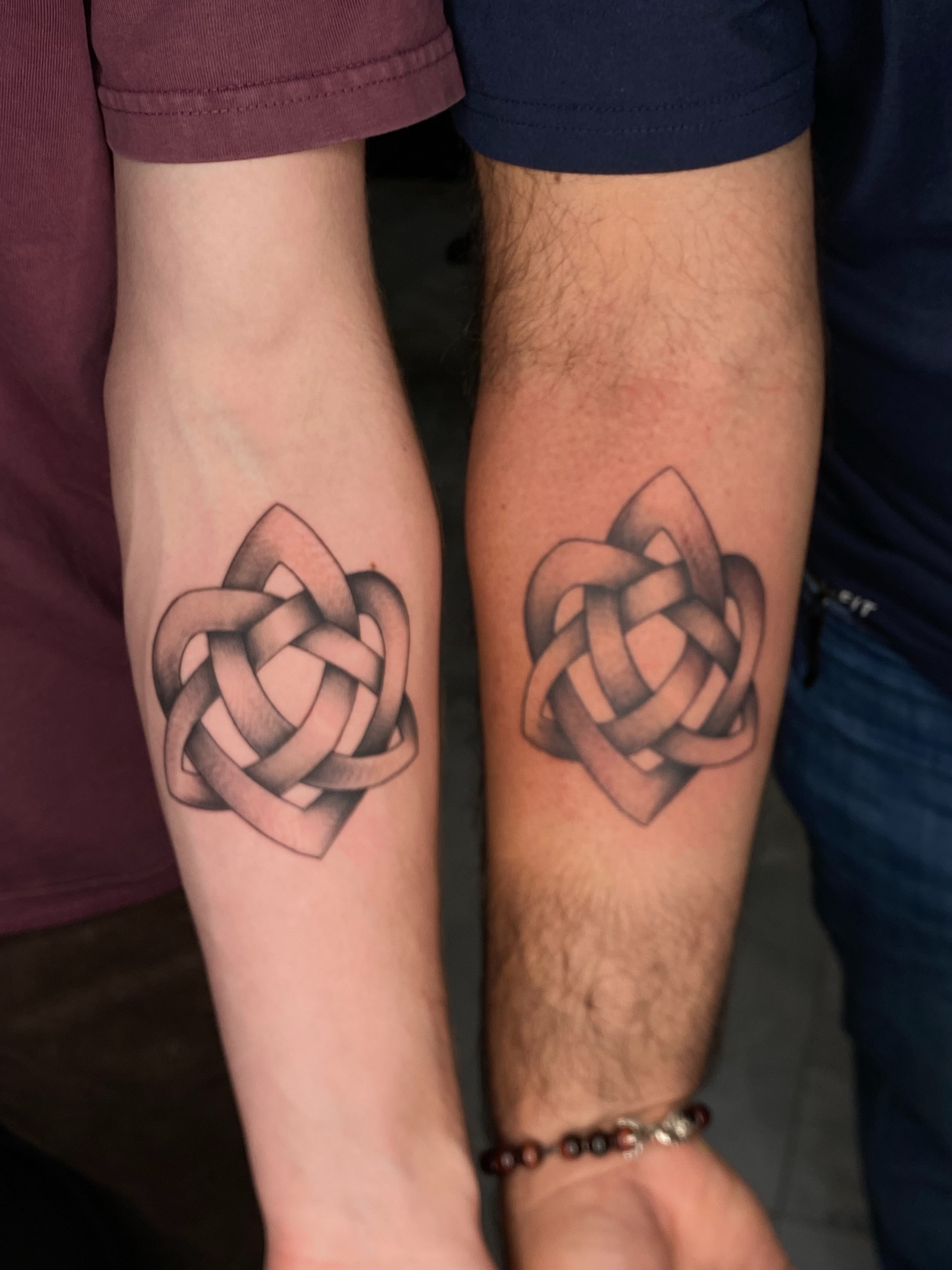 Knot black and grey tattoo on the forearm by Exis LHinc, Miami, Florida