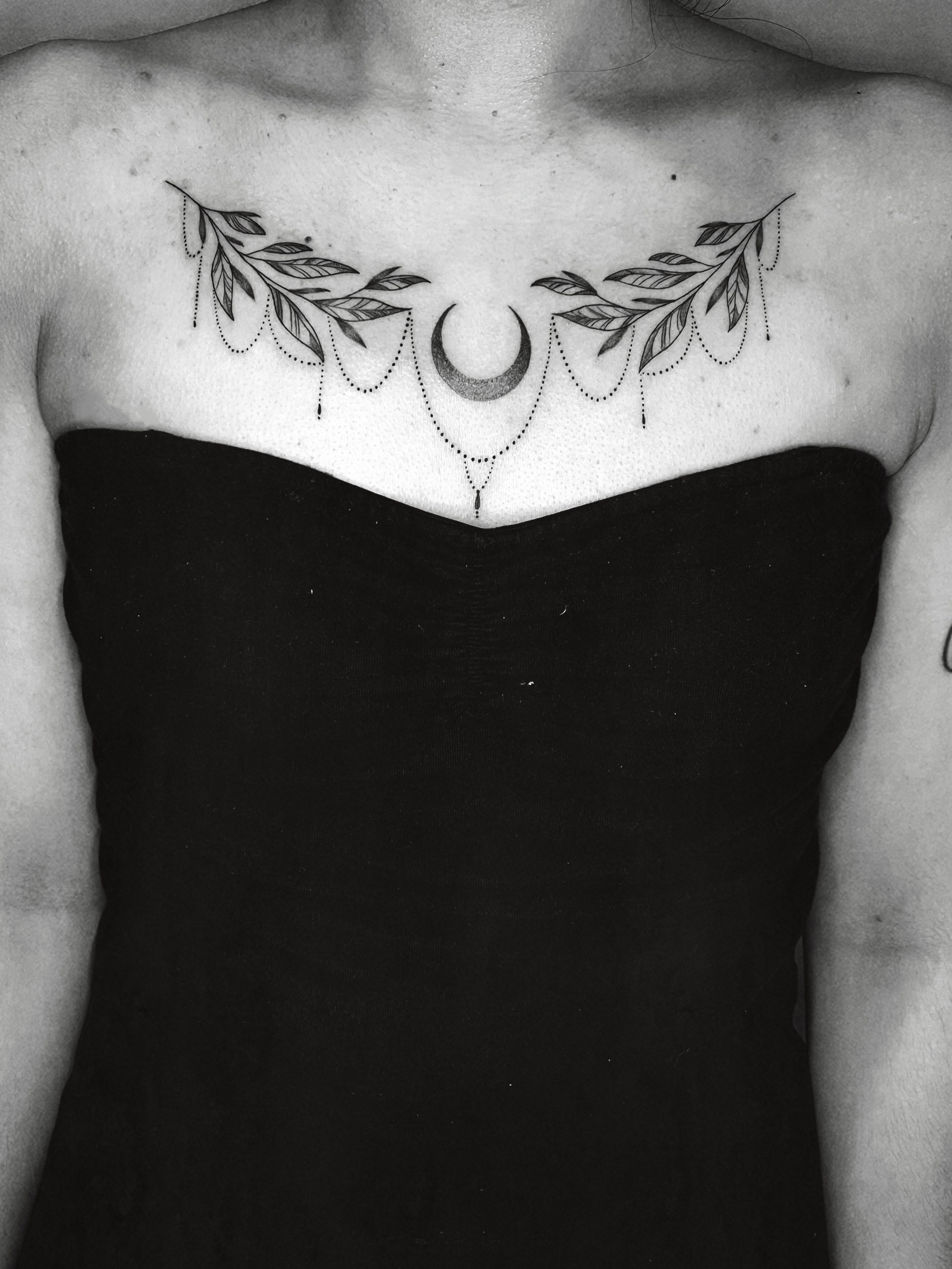 Moon and leaves dotwork tattoo on the chest by ๐ฆ๐๐๐ก ๐ฆ๐๐๐