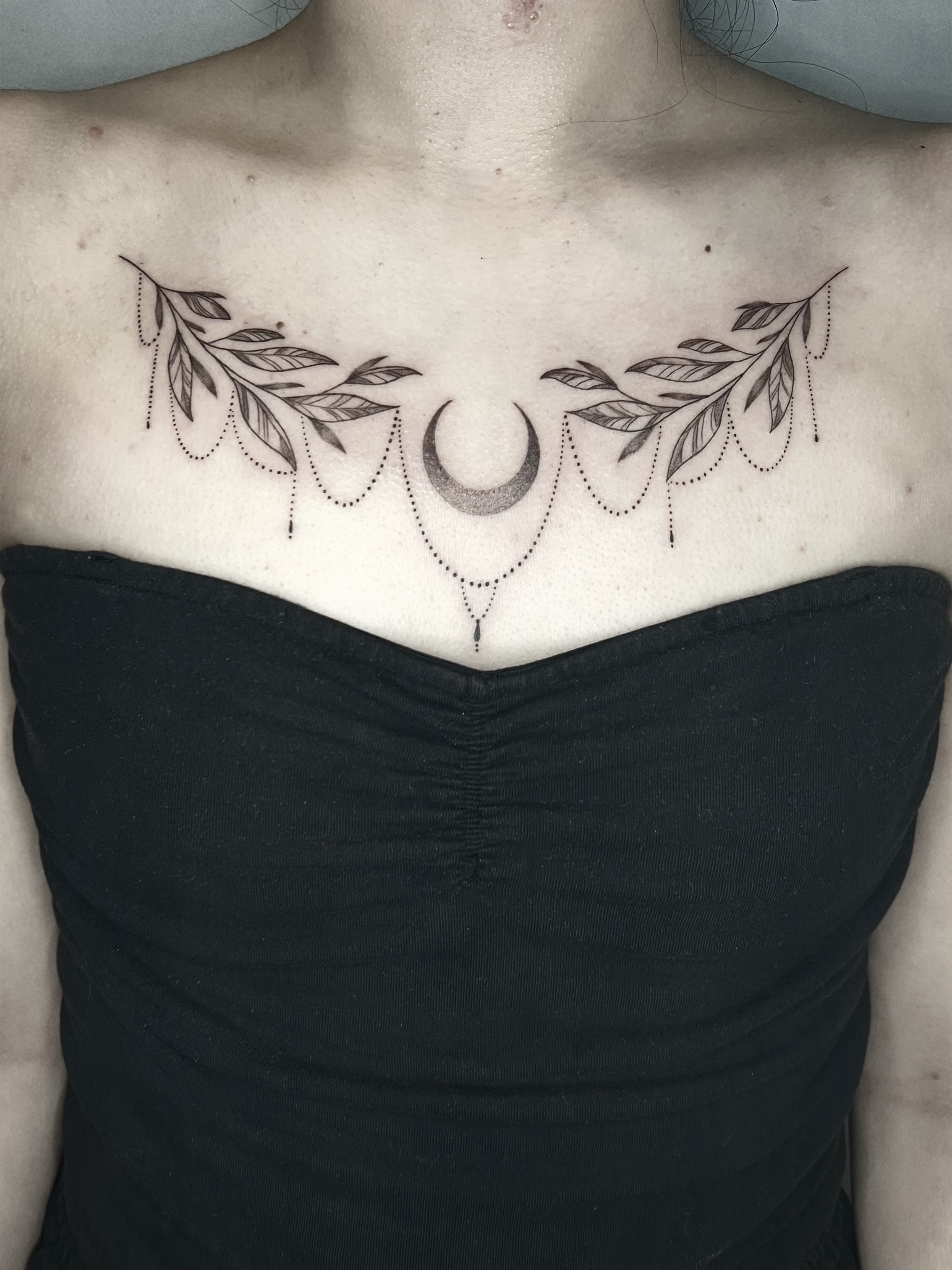 Moon and leaves dotwork tattoo on the chest by ๐ฆ๐๐๐ก ๐ฆ๐๐๐