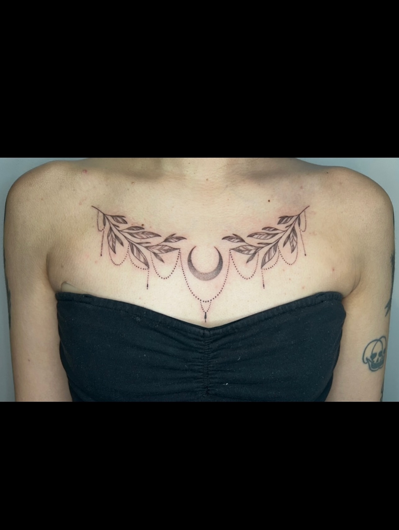 Moon and leaves dotwork tattoo on the chest by ๐ฆ๐๐๐ก ๐ฆ๐๐๐