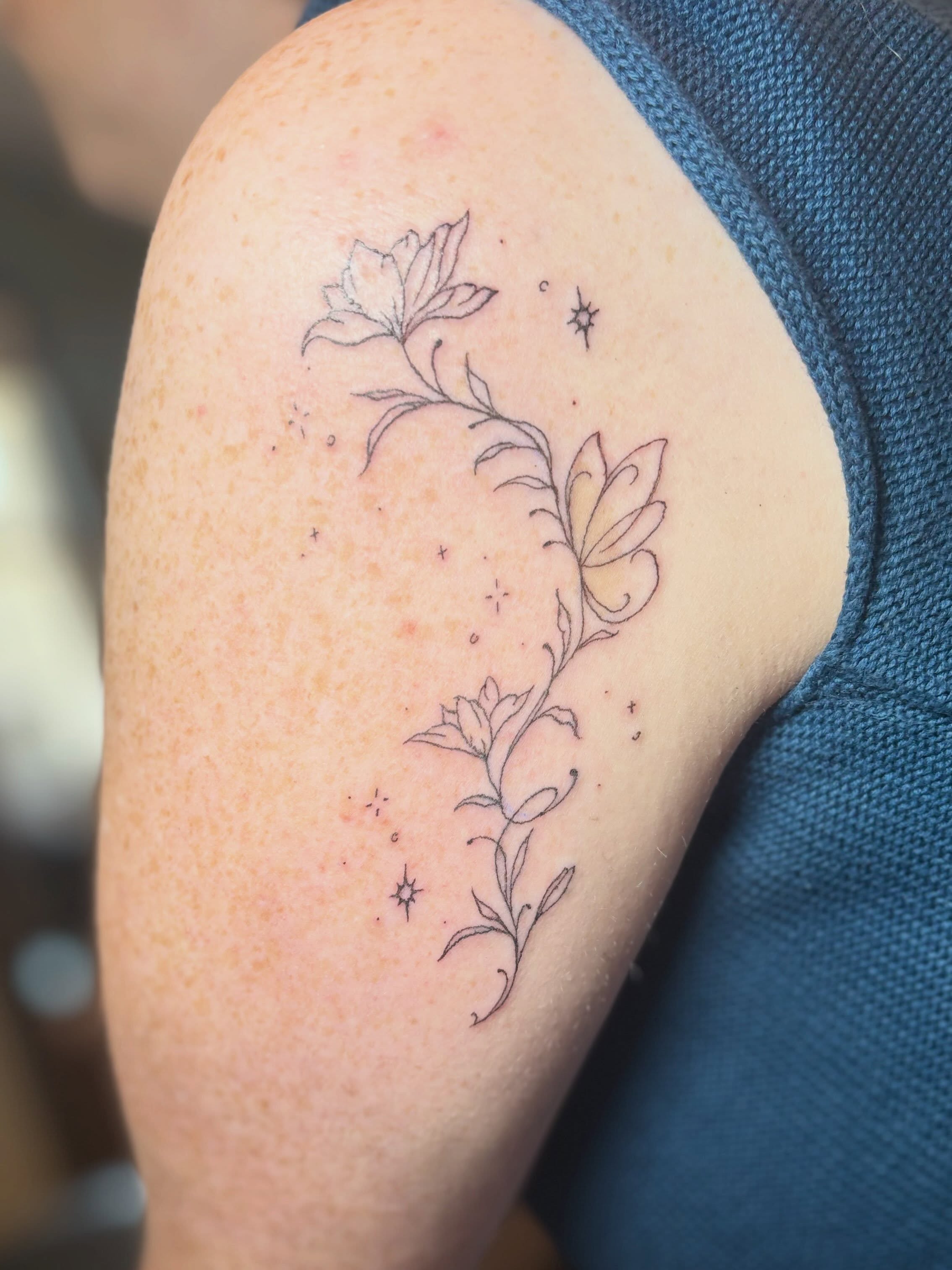Tattoo by @emmas.tattoo.s — fine_line, ornamental