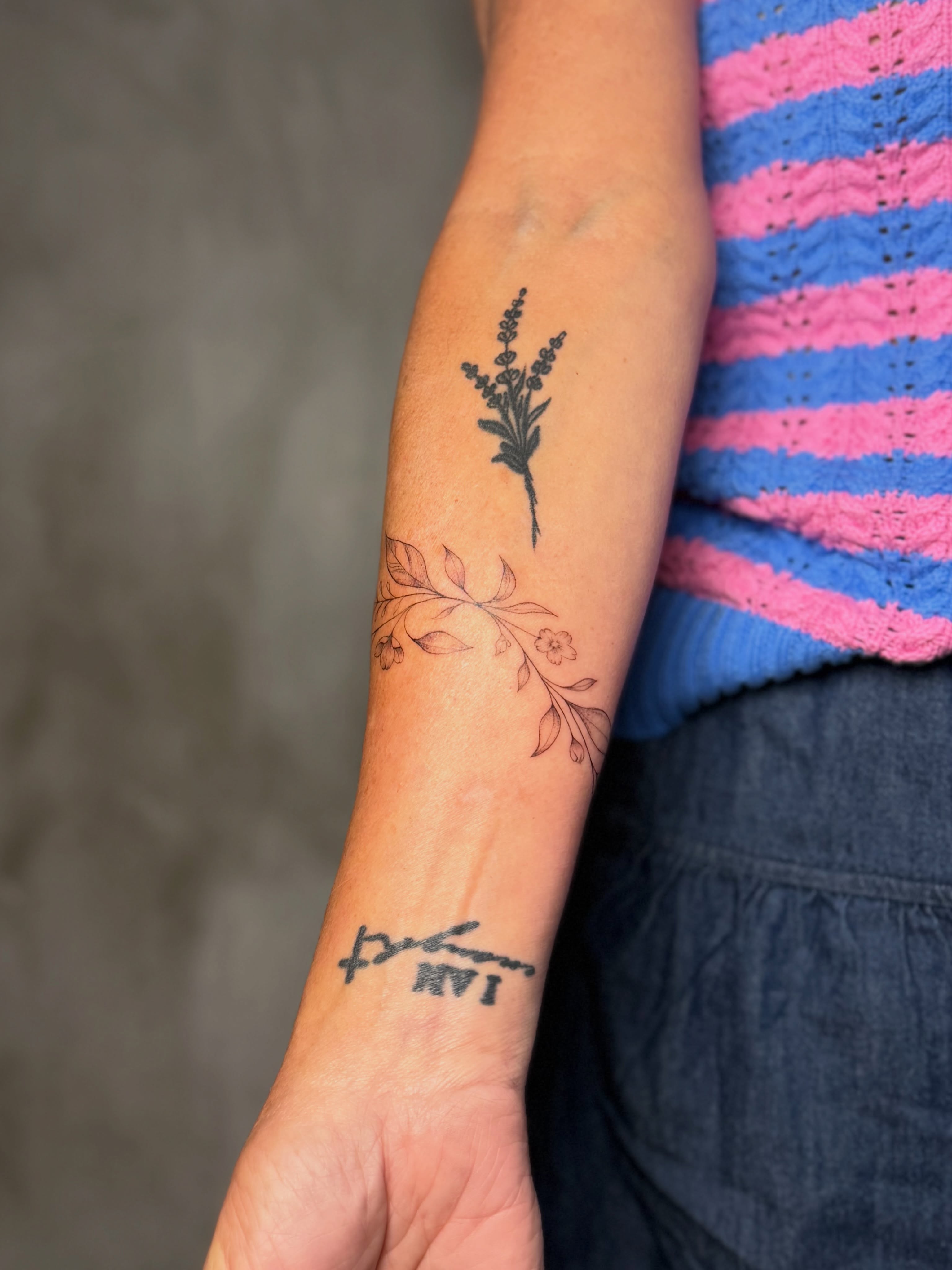 Flower and plant fine line tattoo on the forearm by 𝙸𝚗𝚔𝚊𝚗𝚍𝚕𝚒𝚕𝚢𝚜 🤎💉🐻🌸