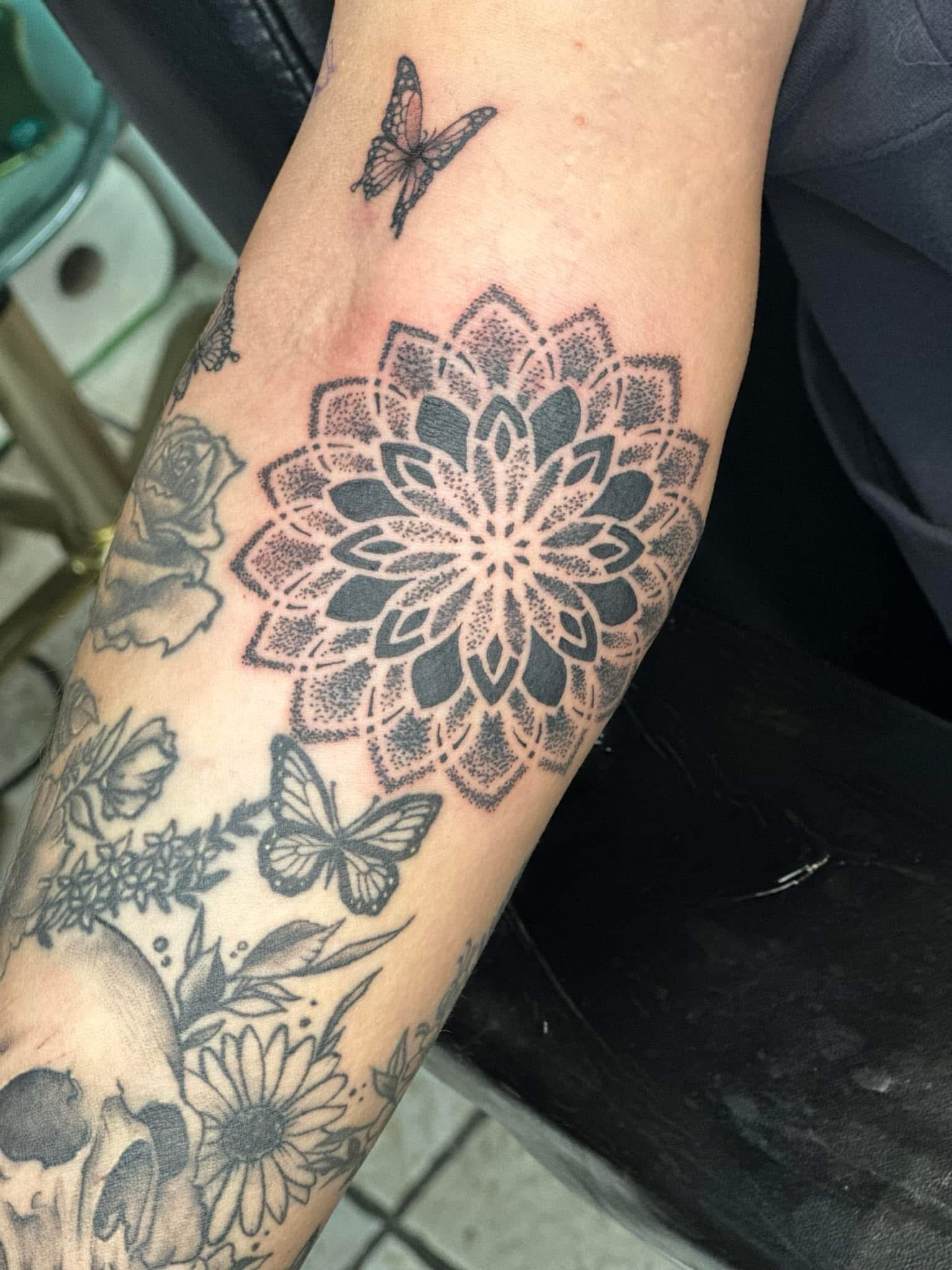 Tattoo by @halz327tattoos — dotwork, geometric