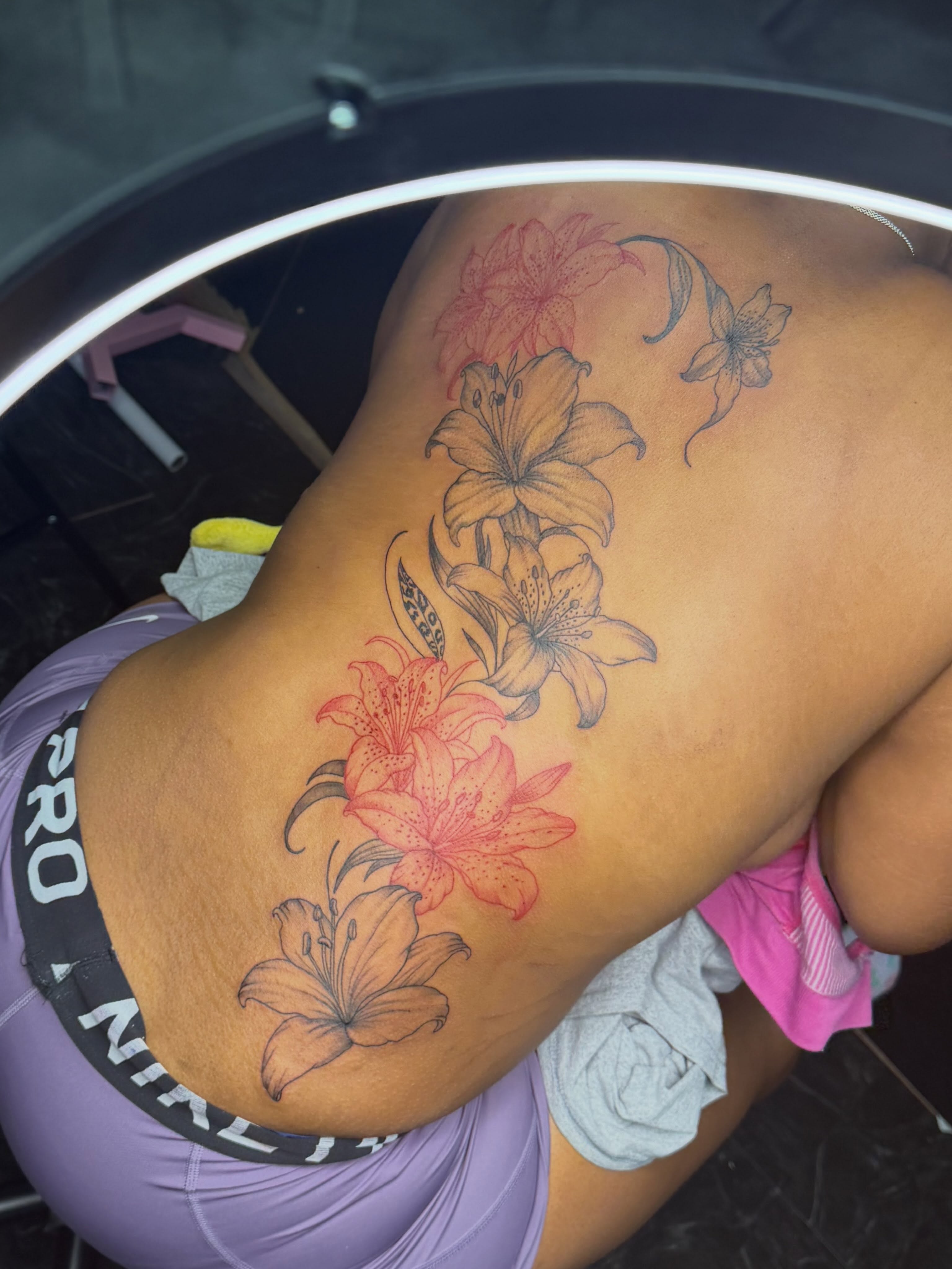 Lilies black and grey tattoo on the thigh by addicted222inkk🎨
