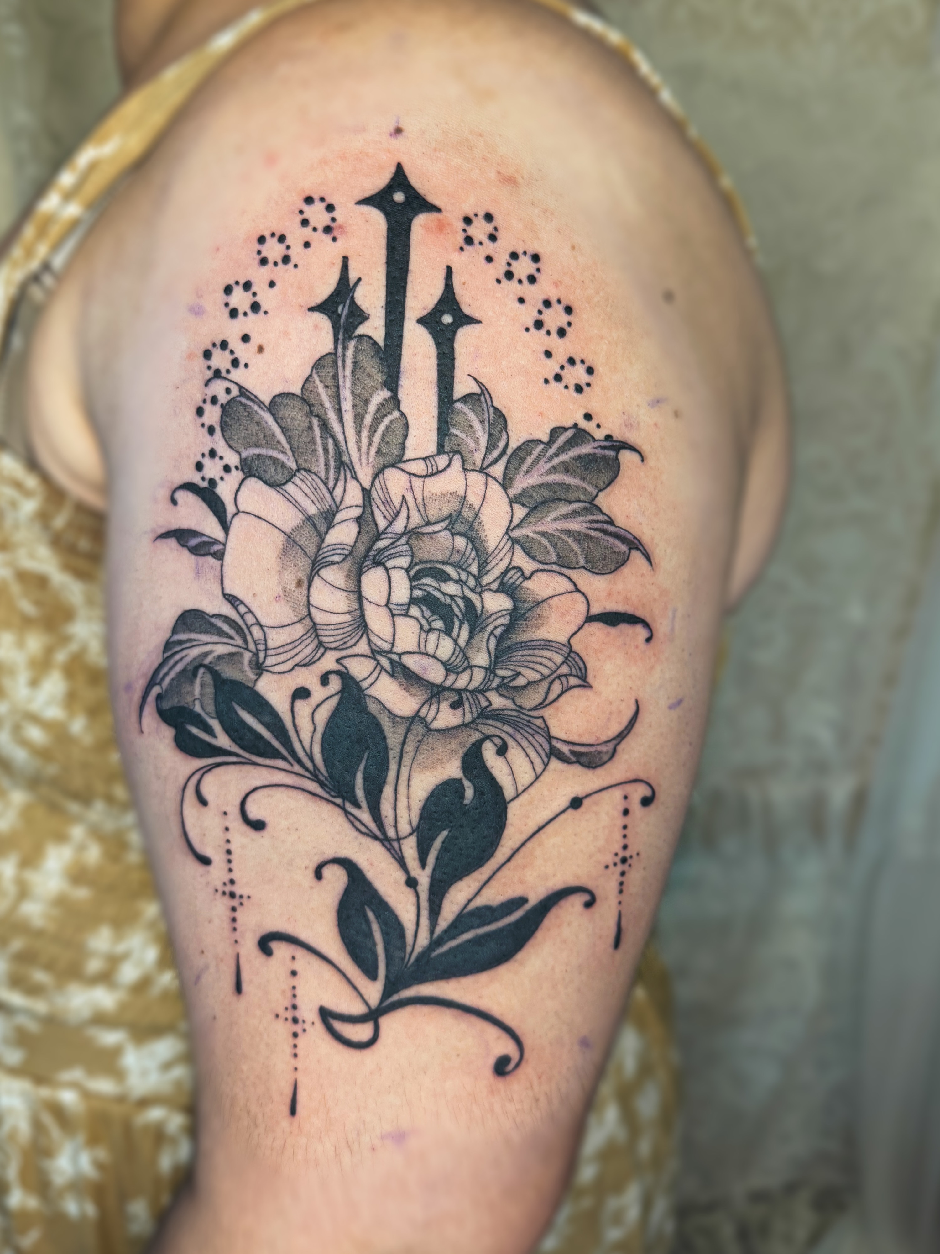 Tattoo by @sombra.miel — black_and_grey, dotwork