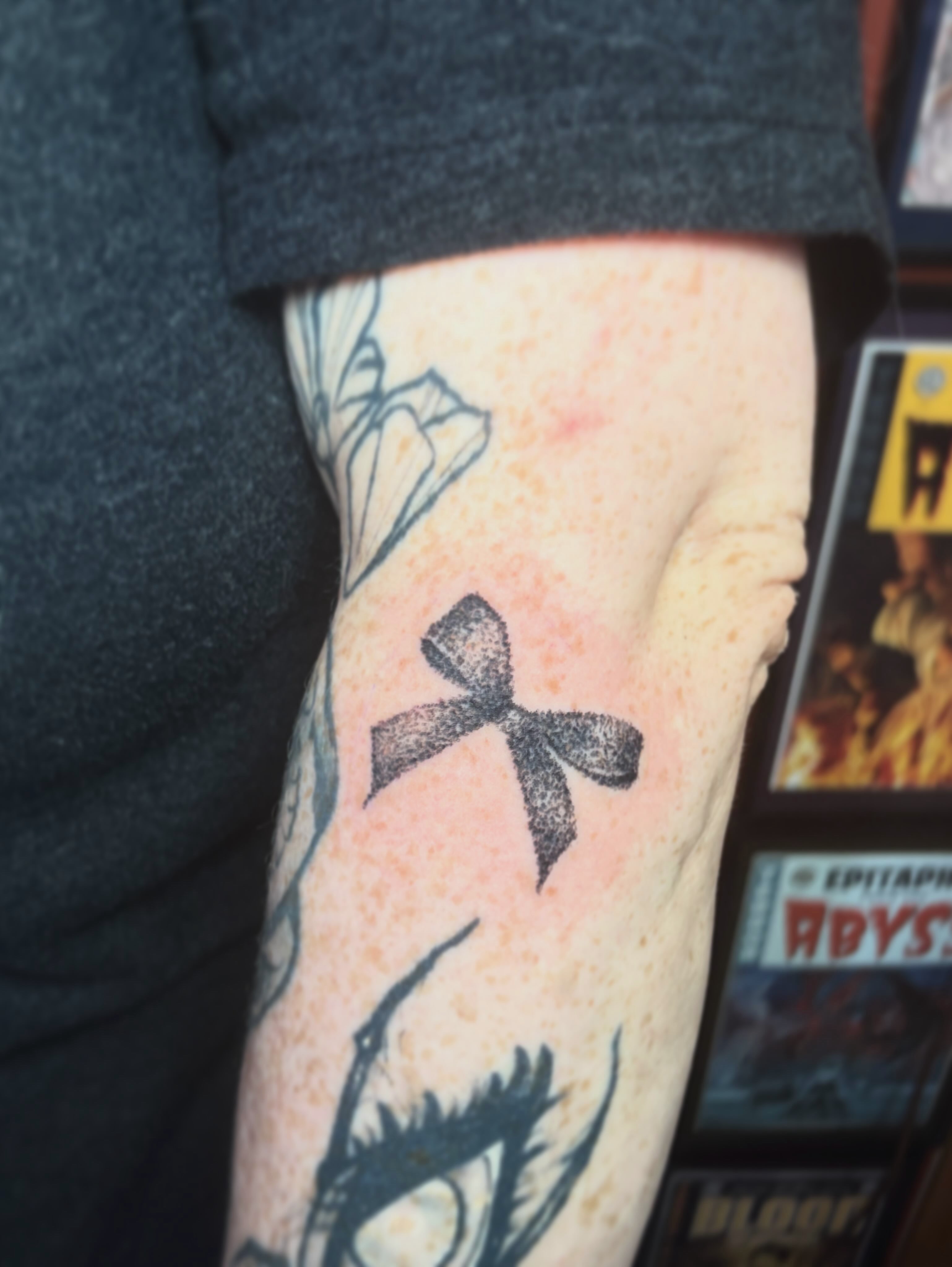 Tattoo by @rottenronnietattoos — dotwork