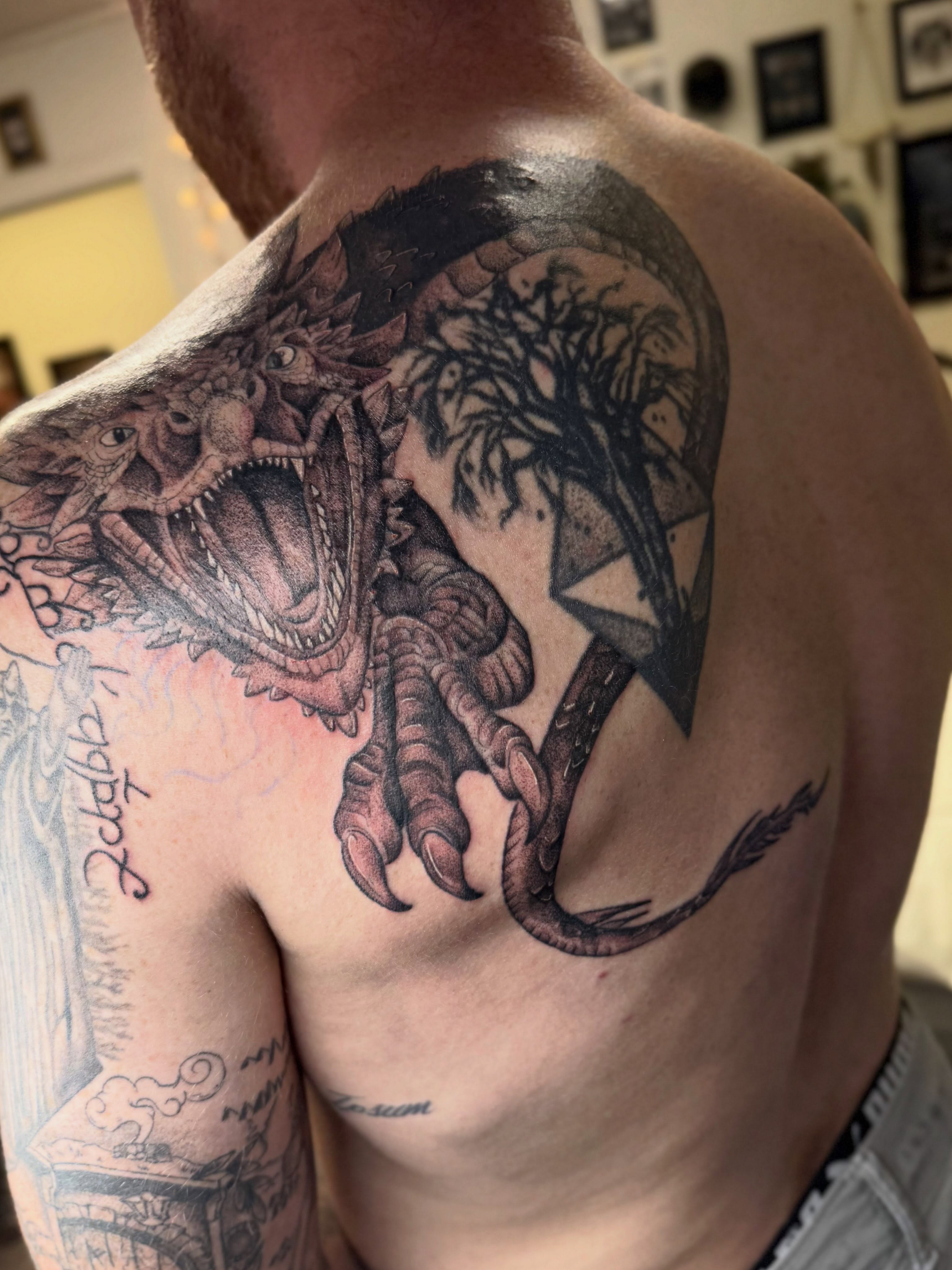 Dinosaur realism tattoo on the shoulder by βπ¬π―π’πΆ