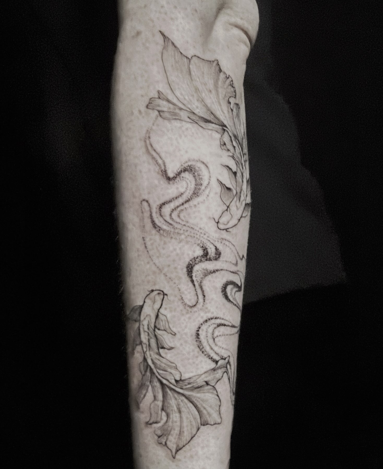 Tattoo by @shengguevaratattoos — dotwork, black_and_grey