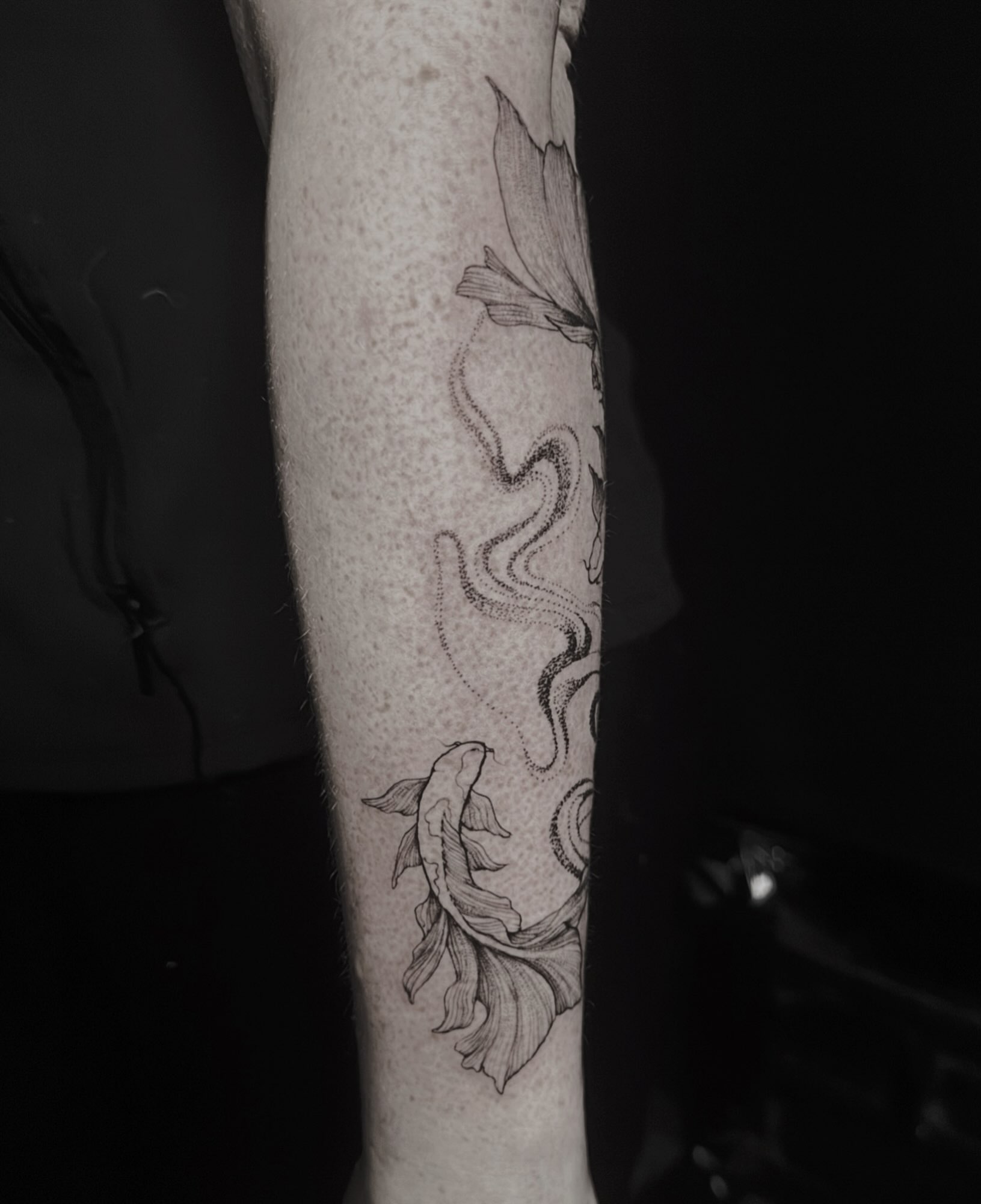 Tattoo by @shengguevaratattoos — dotwork, black_and_grey