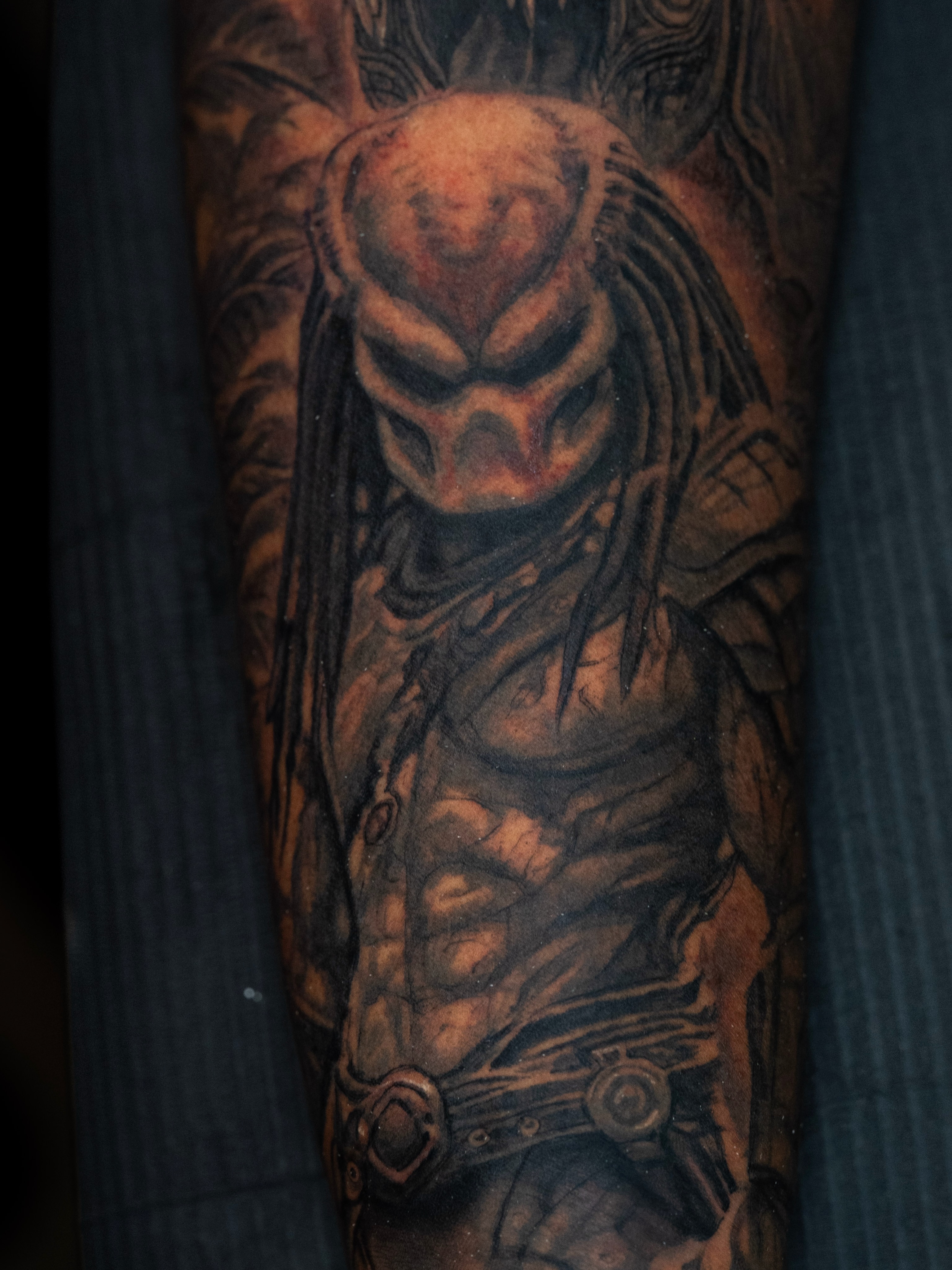 Predator realism tattoo on the forearm by ArteDeCecil
