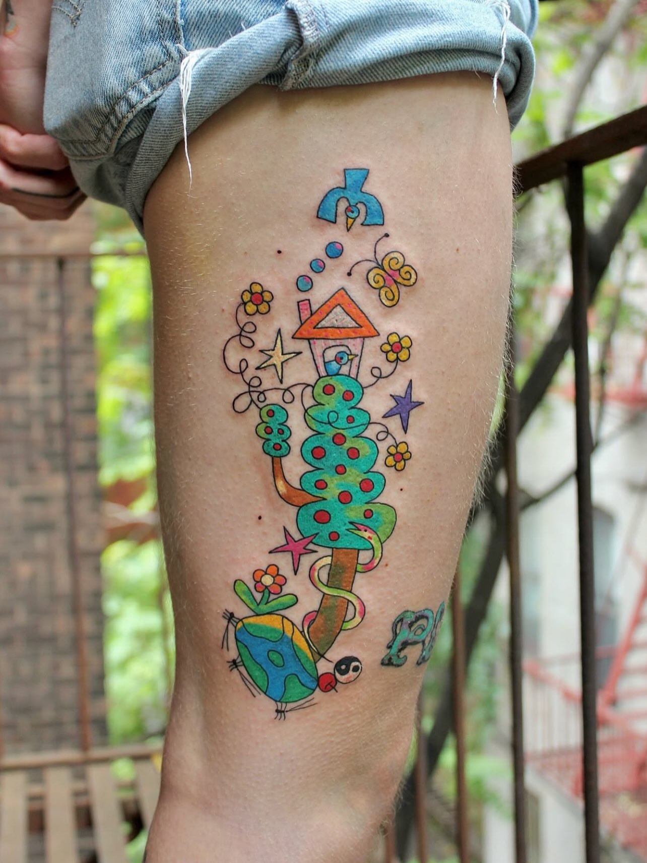 Tattoo by @youniseaweed — illustrative, dotwork