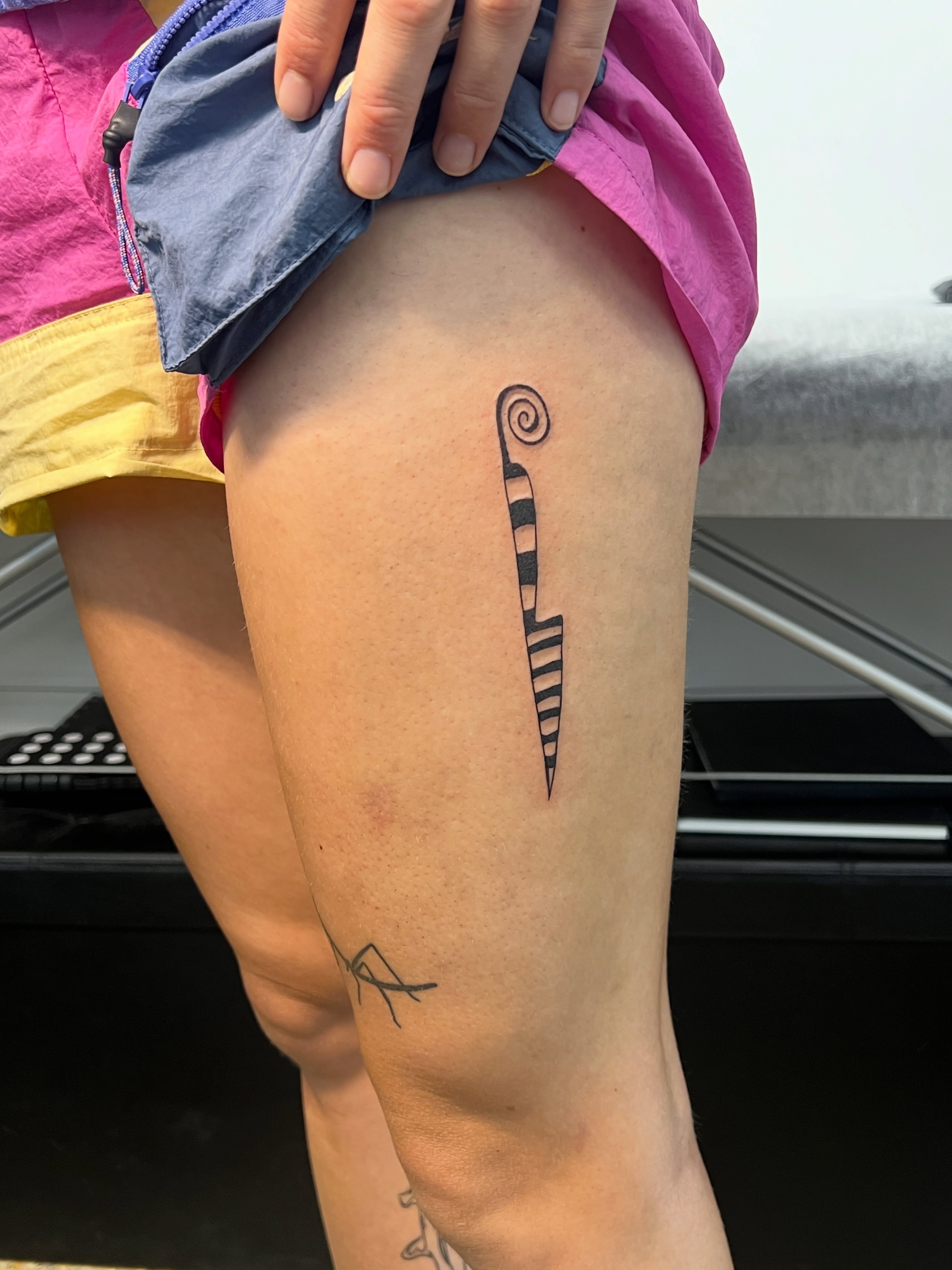 Tattoo by @lanta_ttoo — geometric