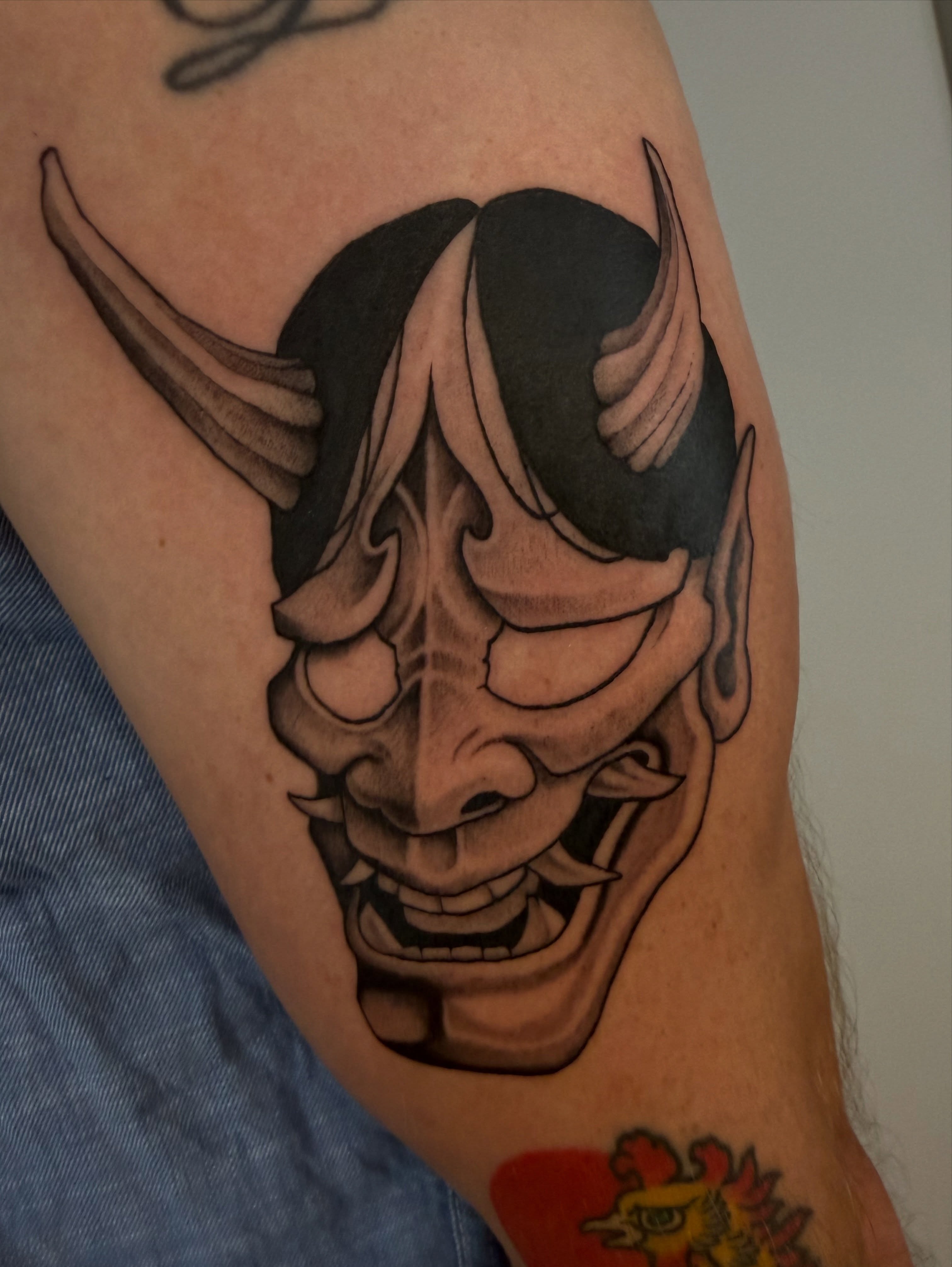 Tattoo by @afondi — black_and_grey