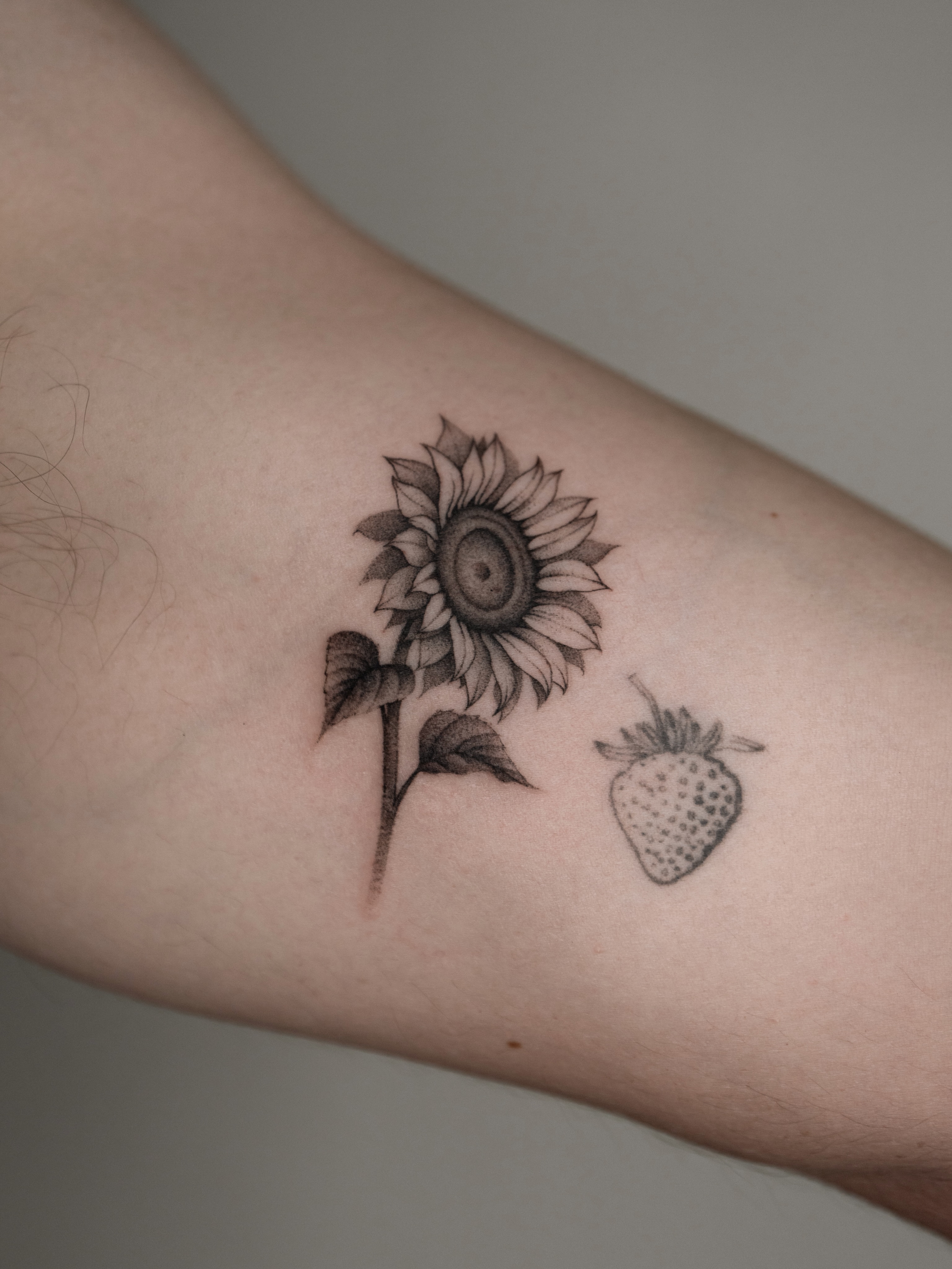 Tattoo by @tyswork — black_and_grey