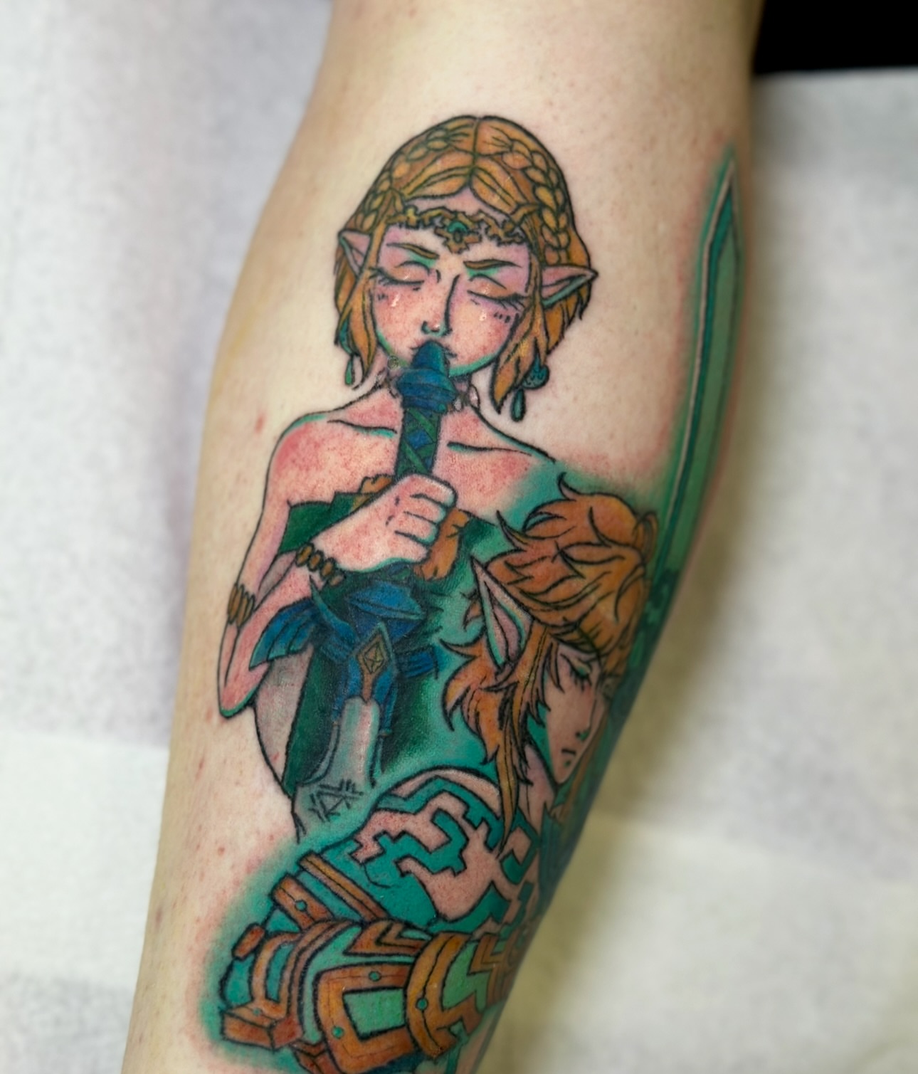 Tattoo by @kelviratats — illustrative, dotwork