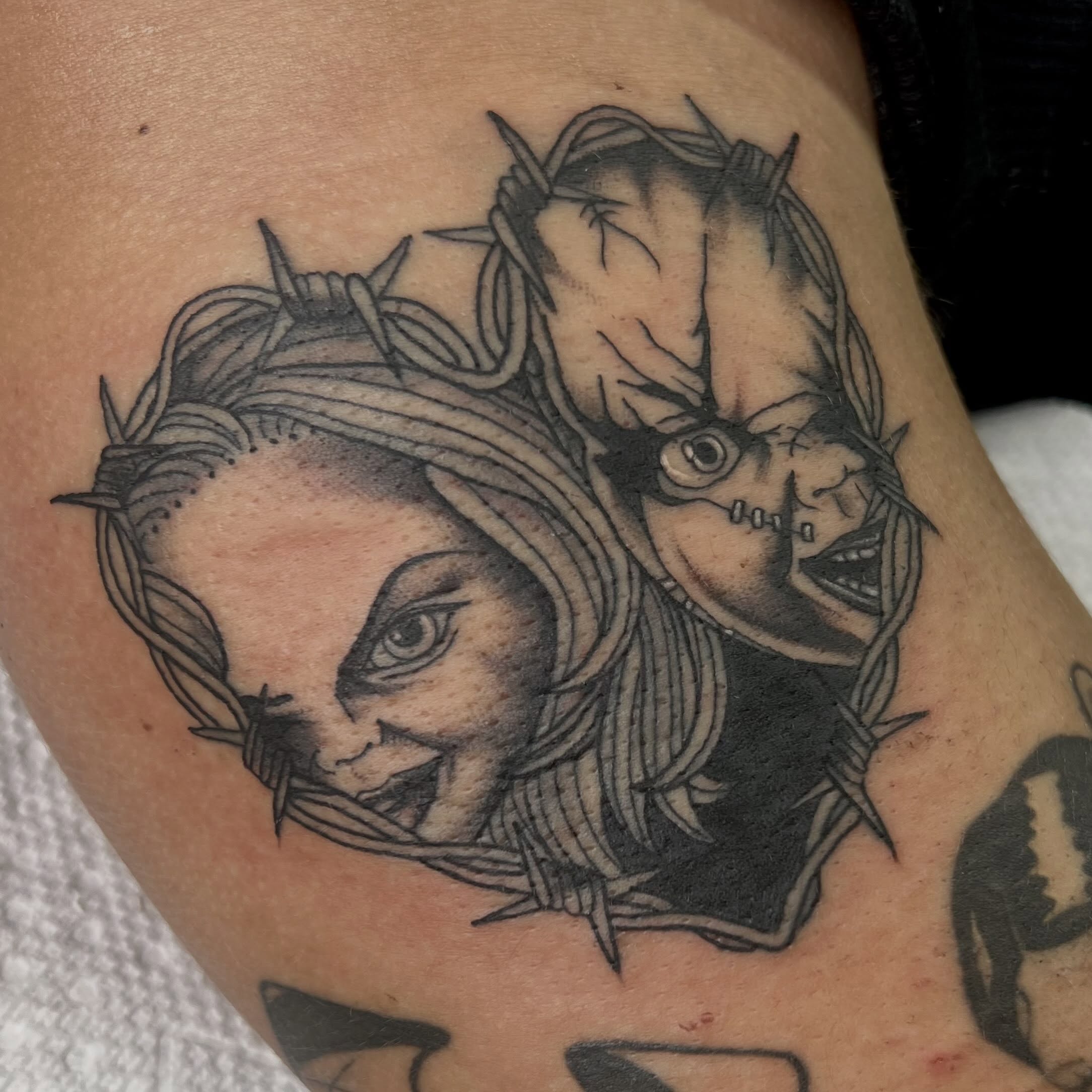 Barbed wire realism tattoo on the shoulder by Kahlan ⍟