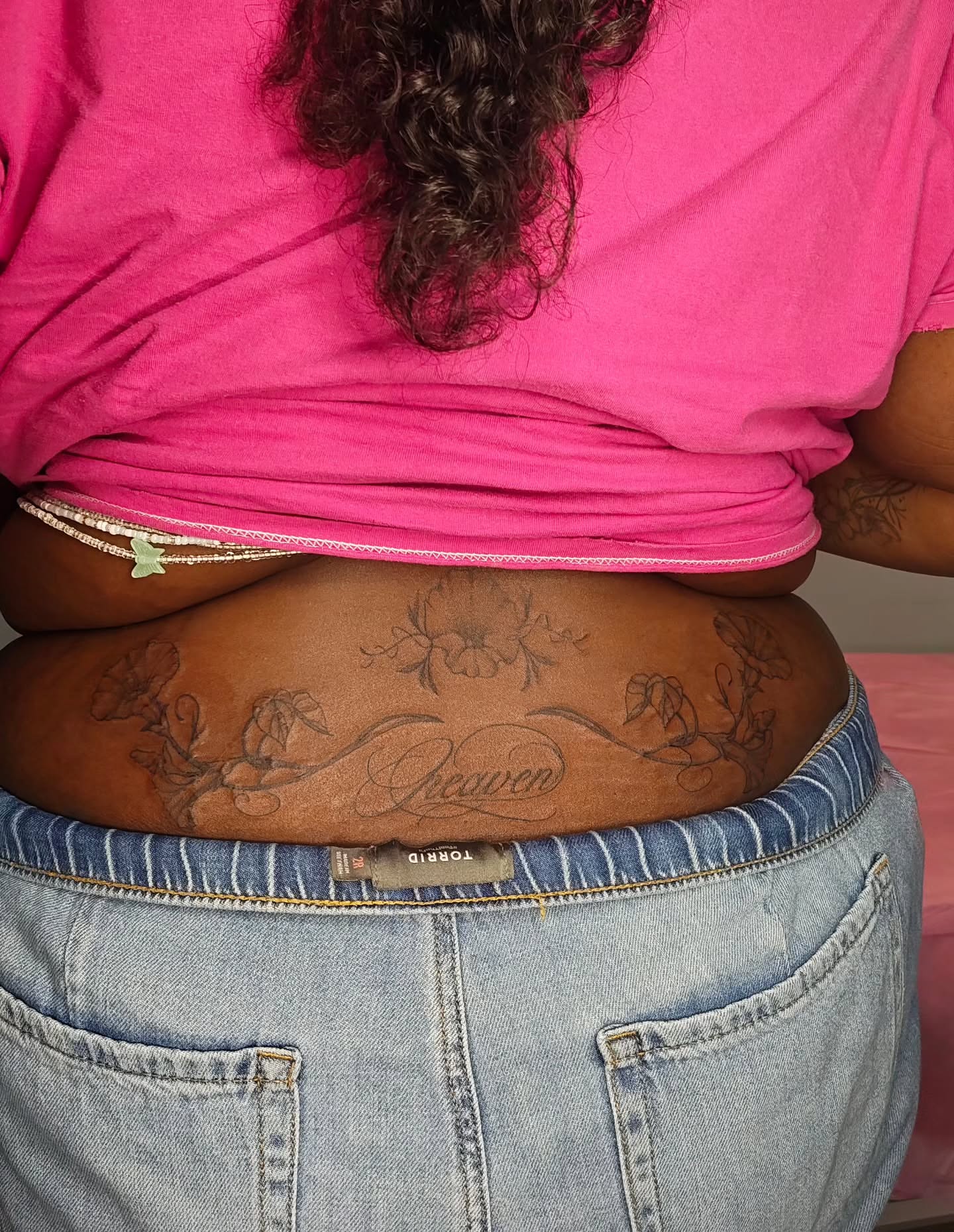 Floral design black and grey tattoo on the back by Luna 🌙