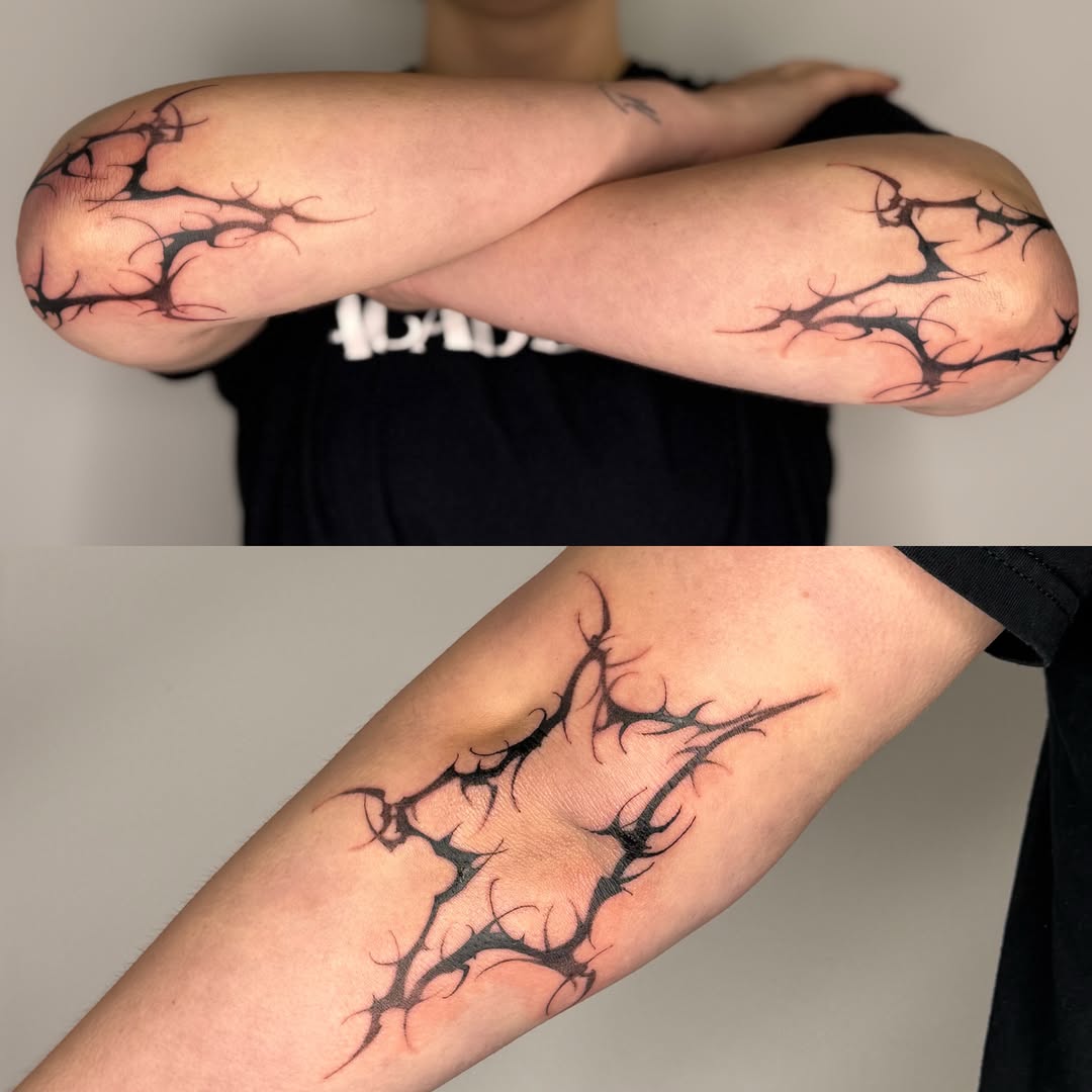 Tattoo by @suzycts — black_and_grey