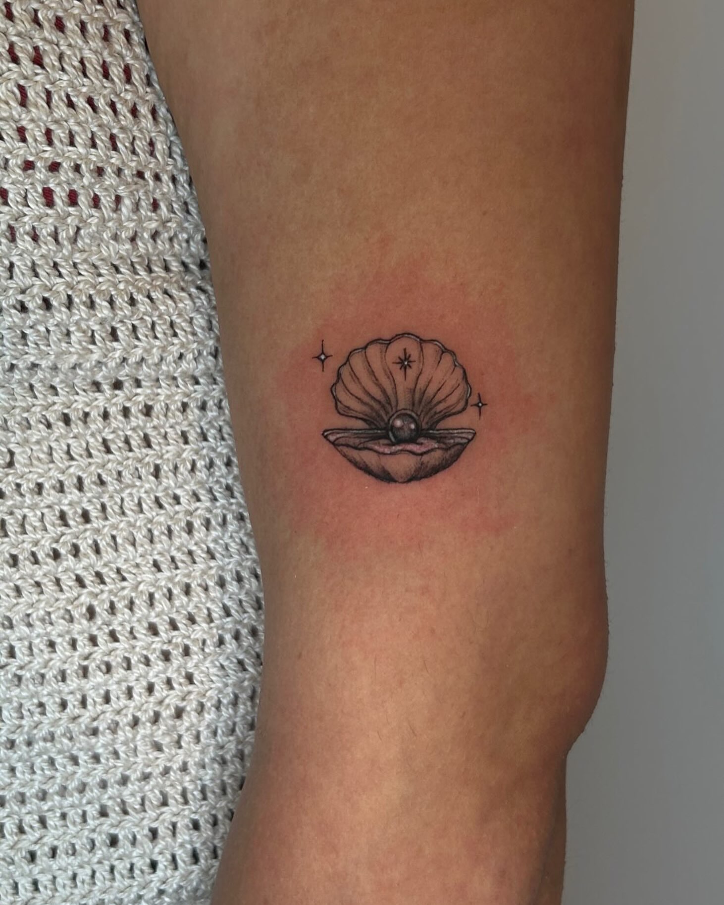 Tattoo by @fivi_lu — black_and_grey