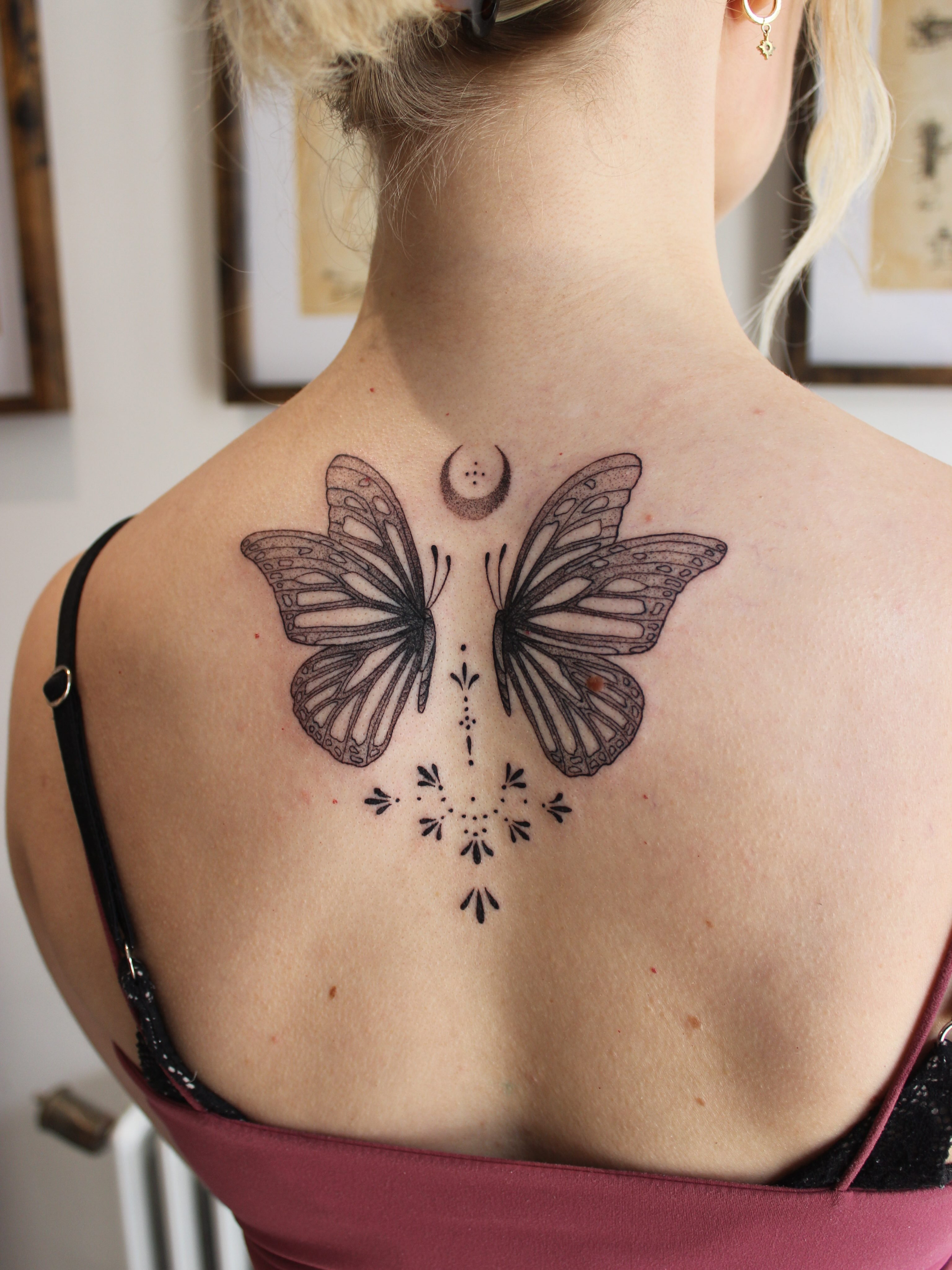 Tattoo by @emsky_ink — dotwork, geometric
