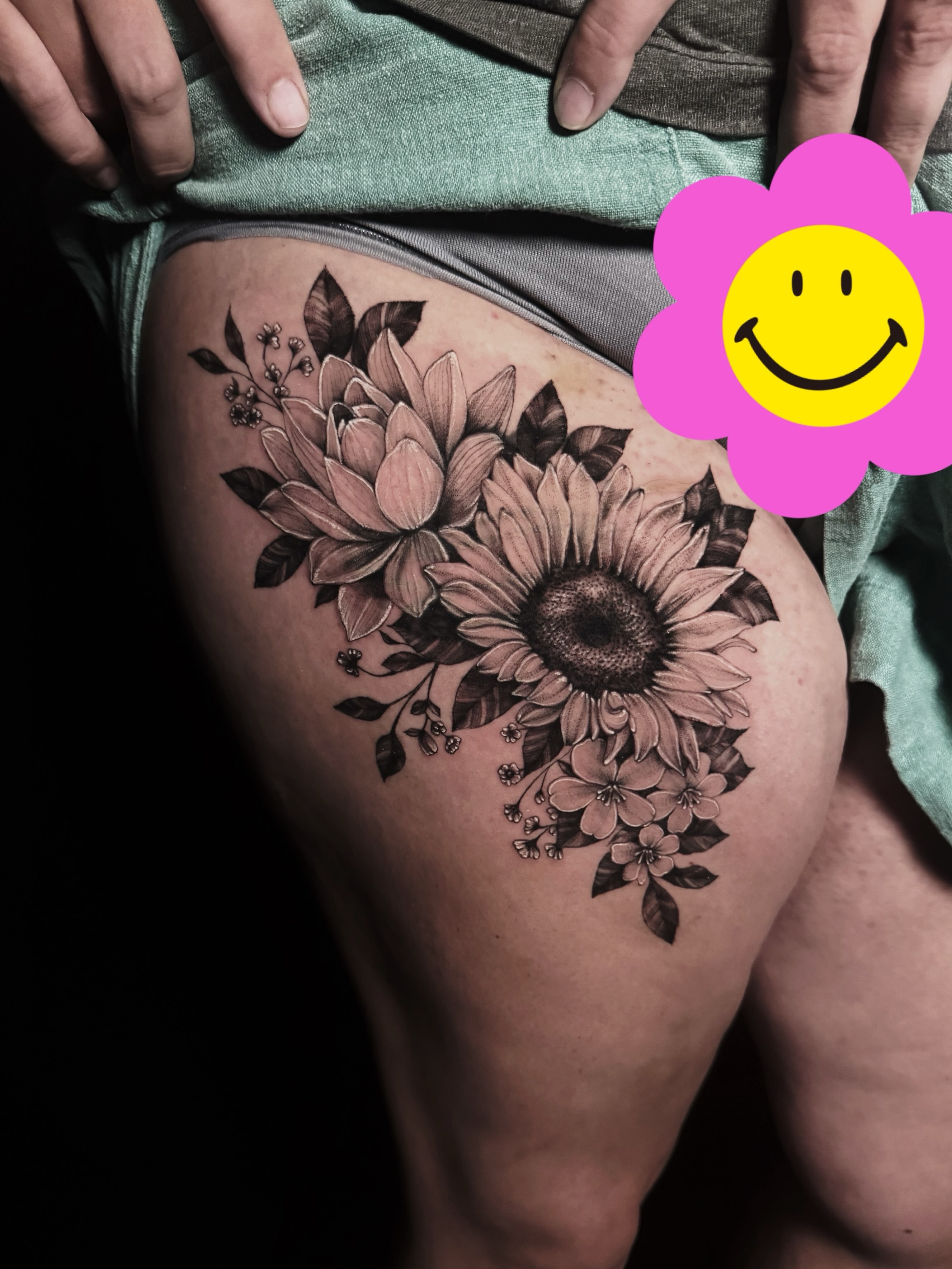 Tattoo by @shengguevaratattoos — black_and_grey