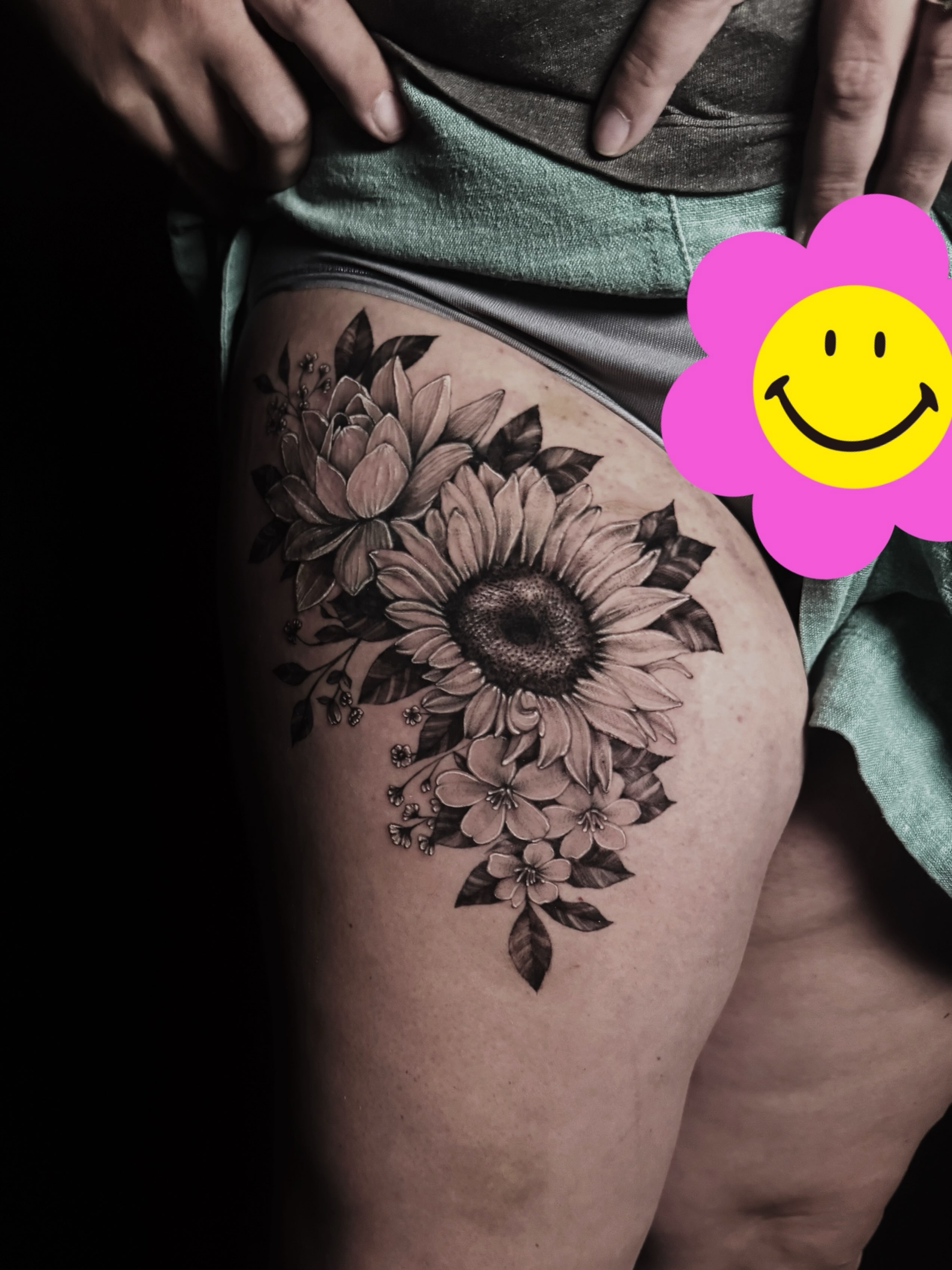 Tattoo by @shengguevaratattoos — black_and_grey