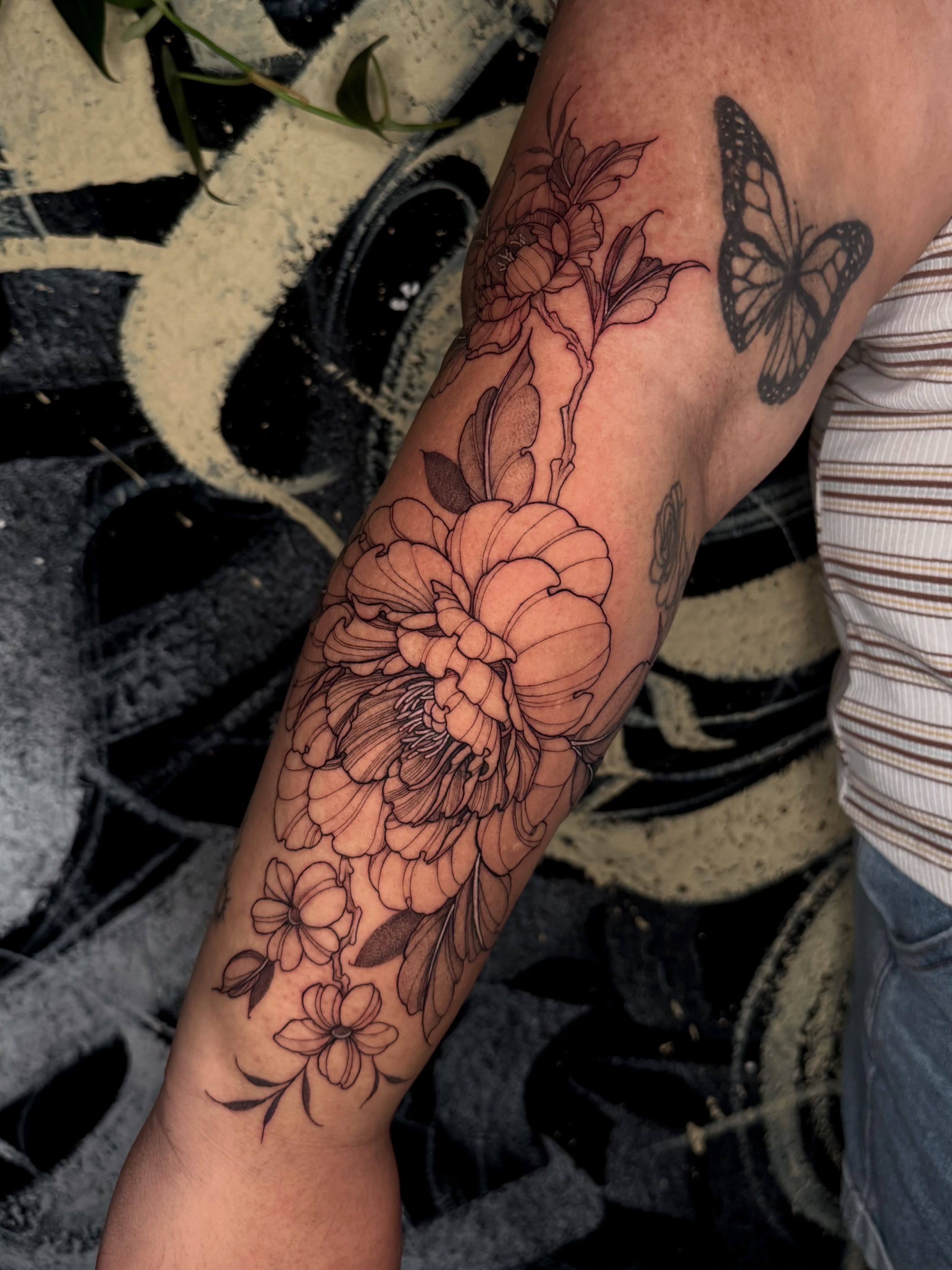 Tattoo by @gill_tattoos — black_and_grey, realism