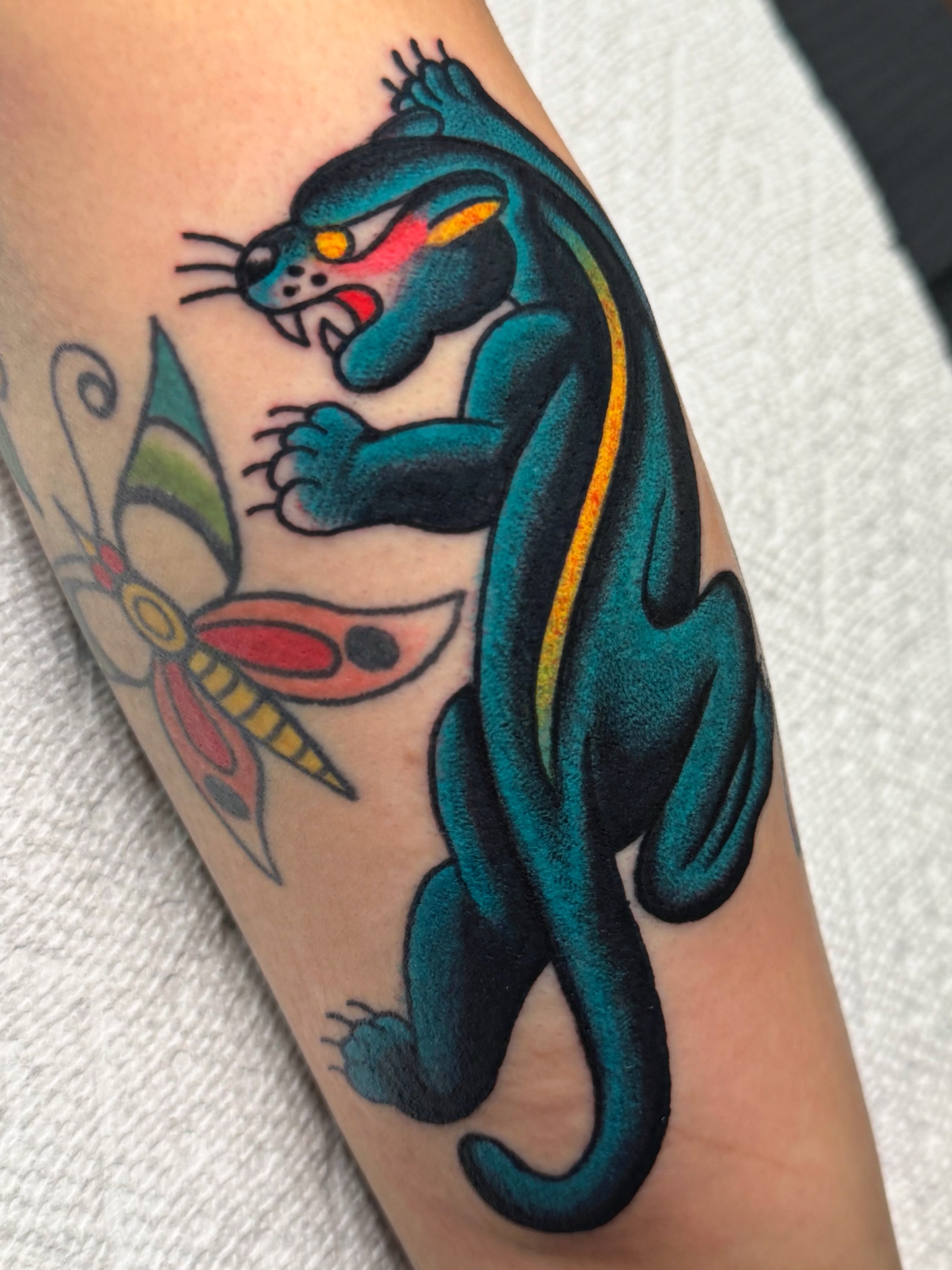Tattoo by @sweetpeachtattoos — american_traditional