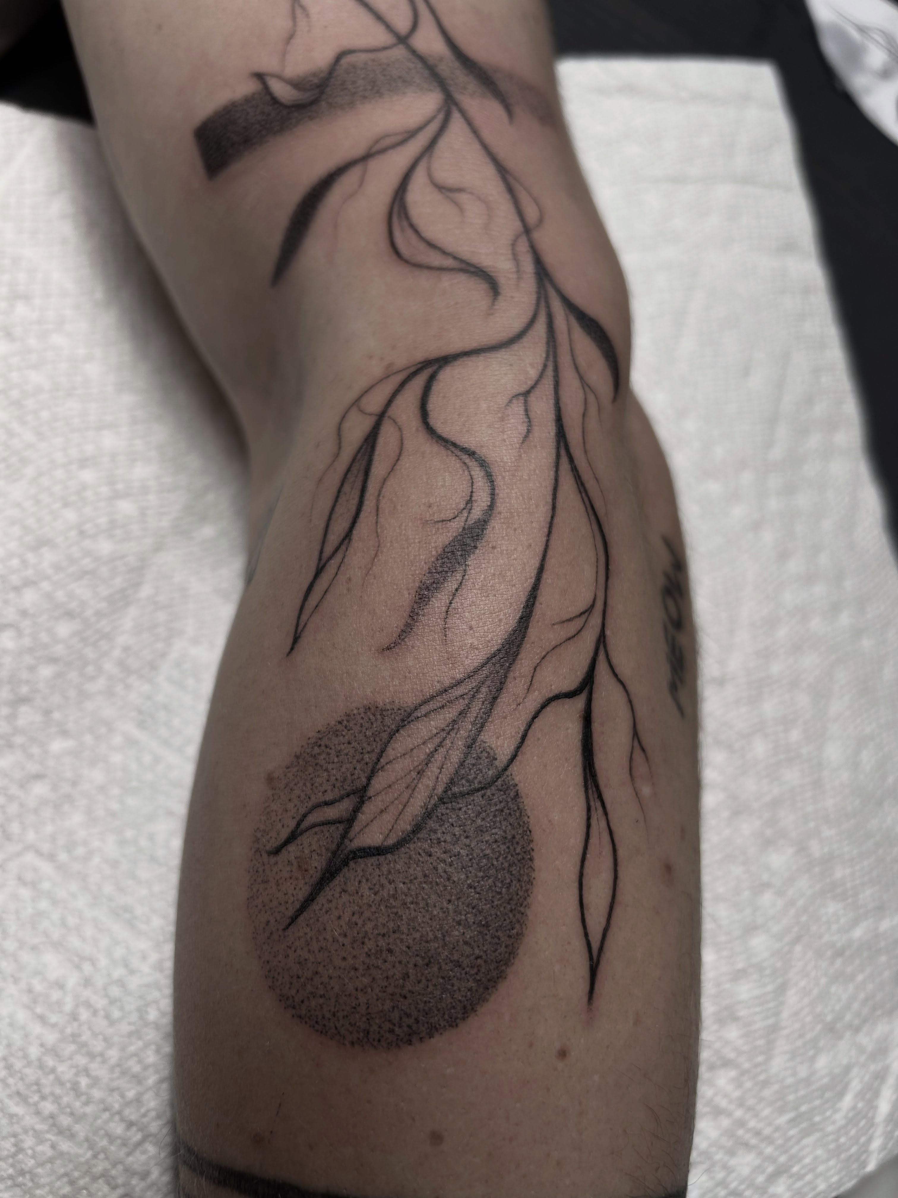 Tattoo by @douceliigne — dotwork